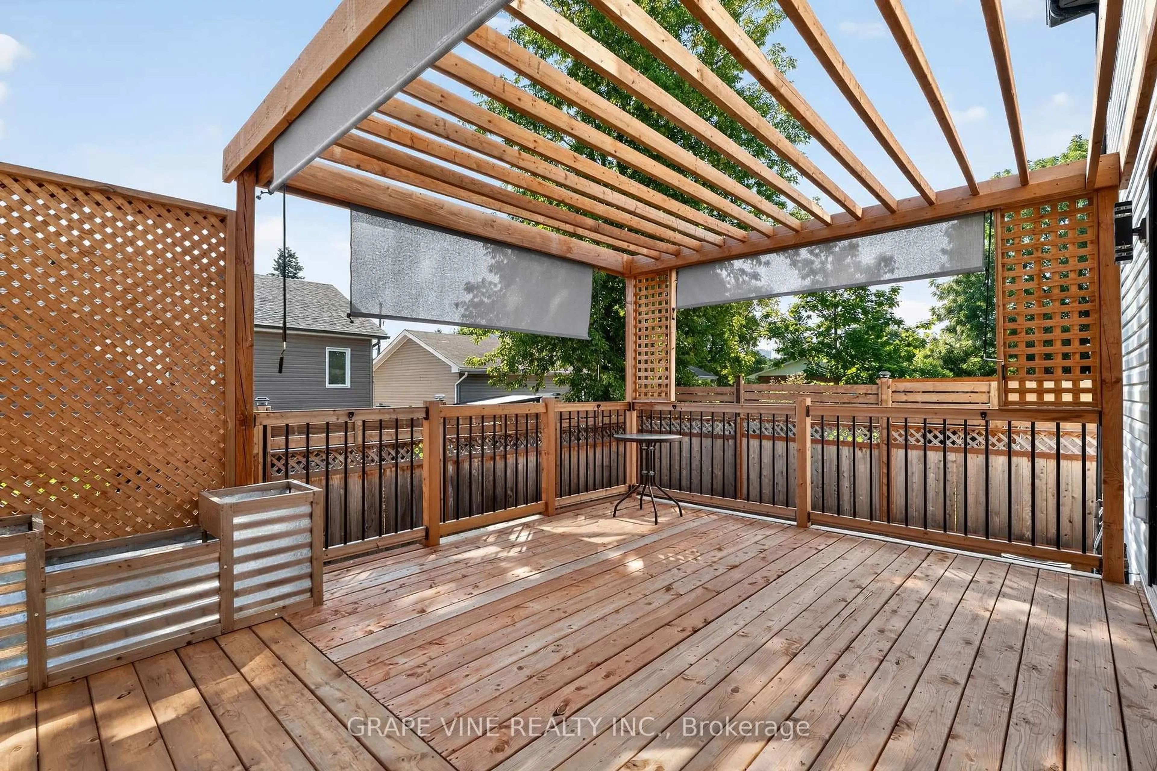 Patio, street for 36 First Ave, Russell Ontario K4R 1C9