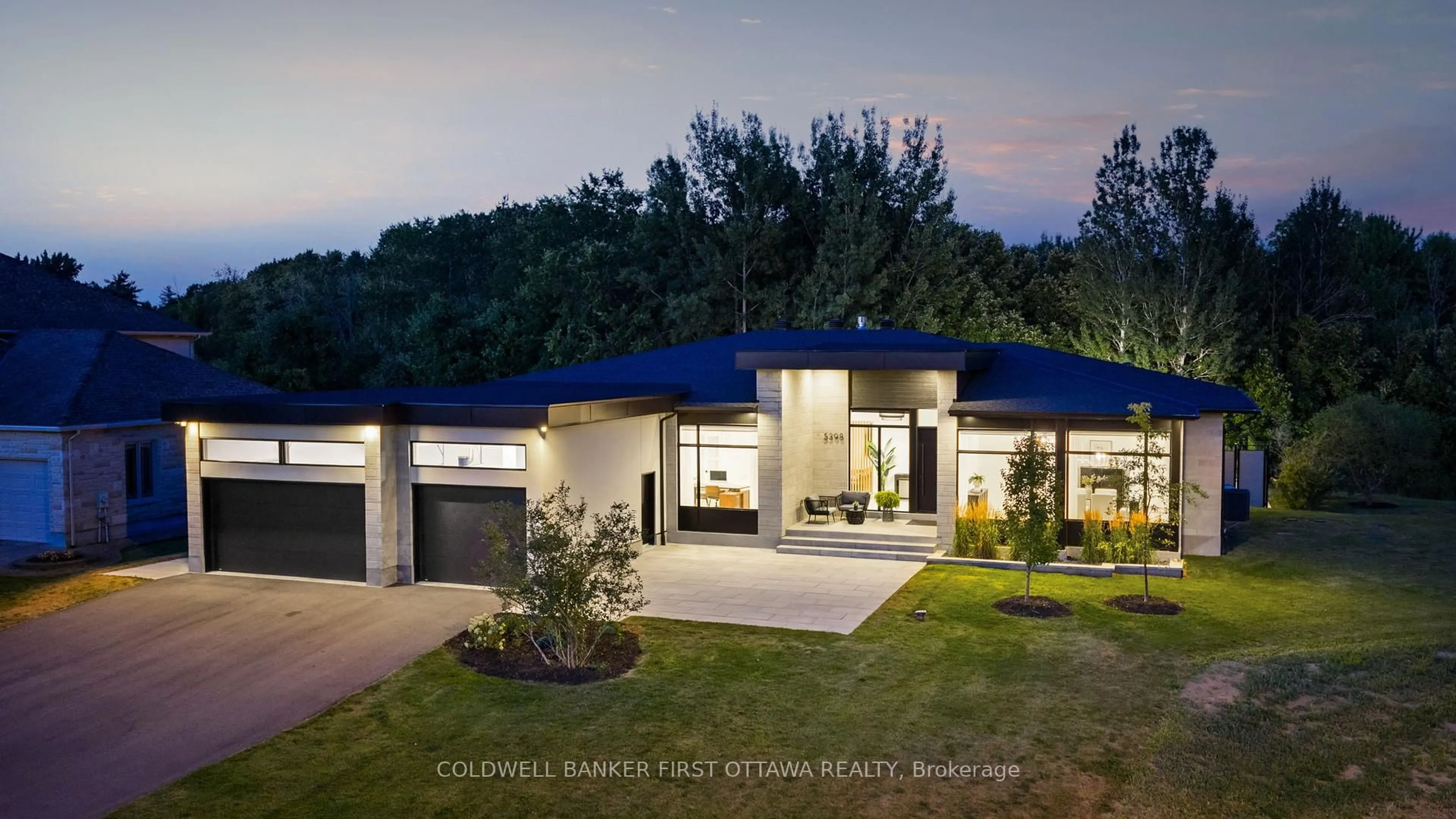 Home with vinyl exterior material, unknown for 5398 Mansel Cres, Ottawa Ontario K4M 1L3