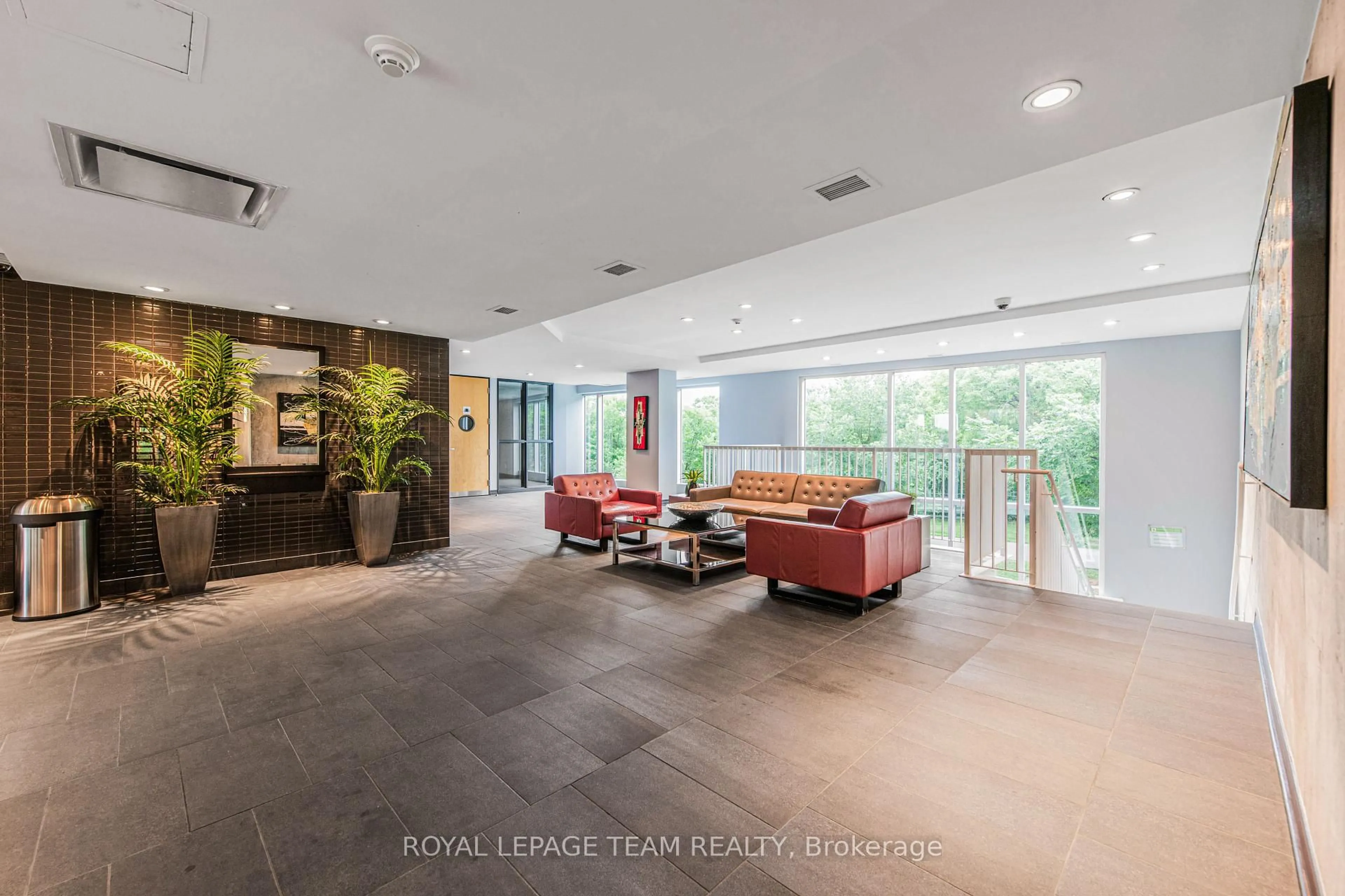 Lobby for 250 Lett St #107, Ottawa Ontario K1R 0A8