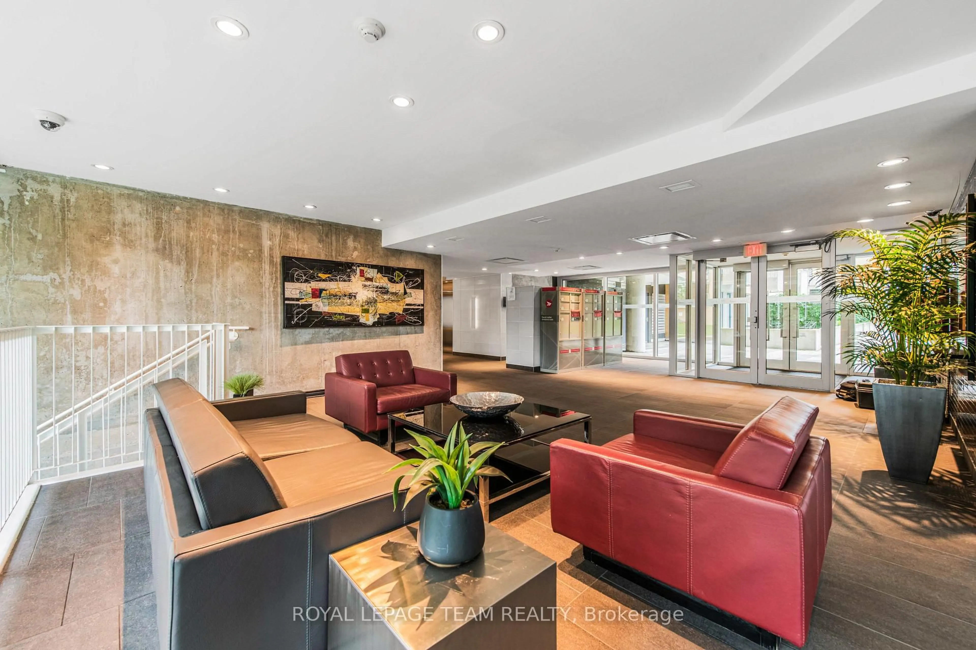 Lobby for 250 Lett St #107, Ottawa Ontario K1R 0A8