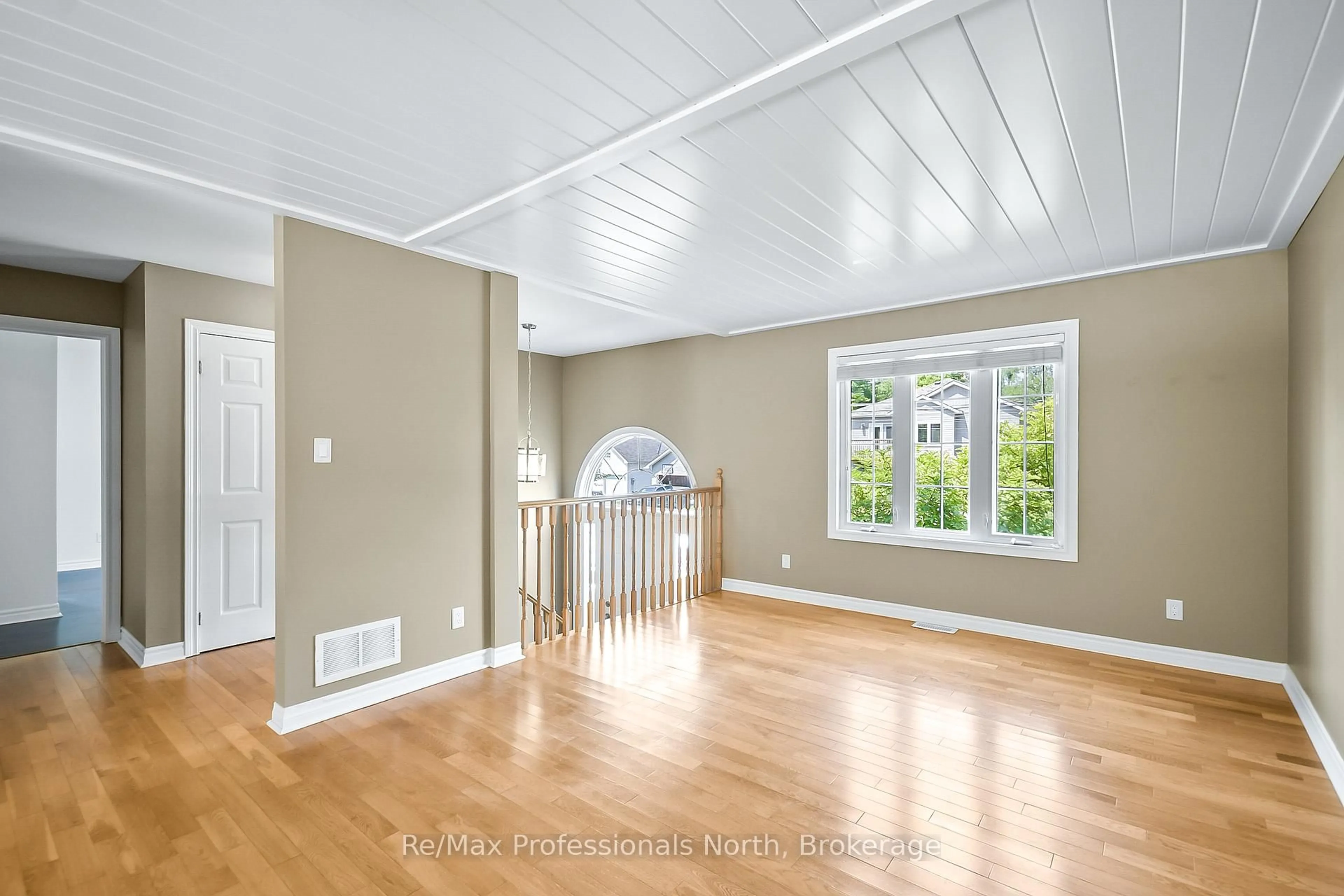 Unknown for 635 WAGNER St, Gravenhurst Ontario P1P 1E1