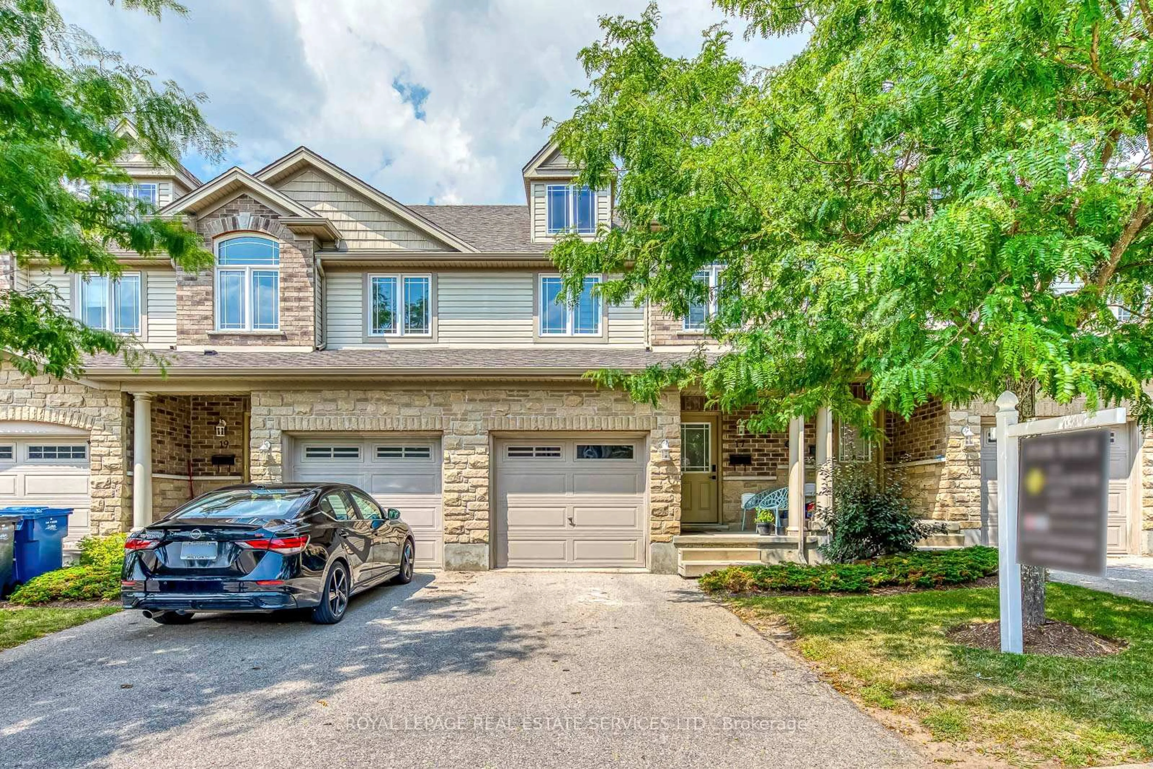 Home with brick exterior material, street for 17 Katemore Dr, Guelph Ontario N1L 0J2