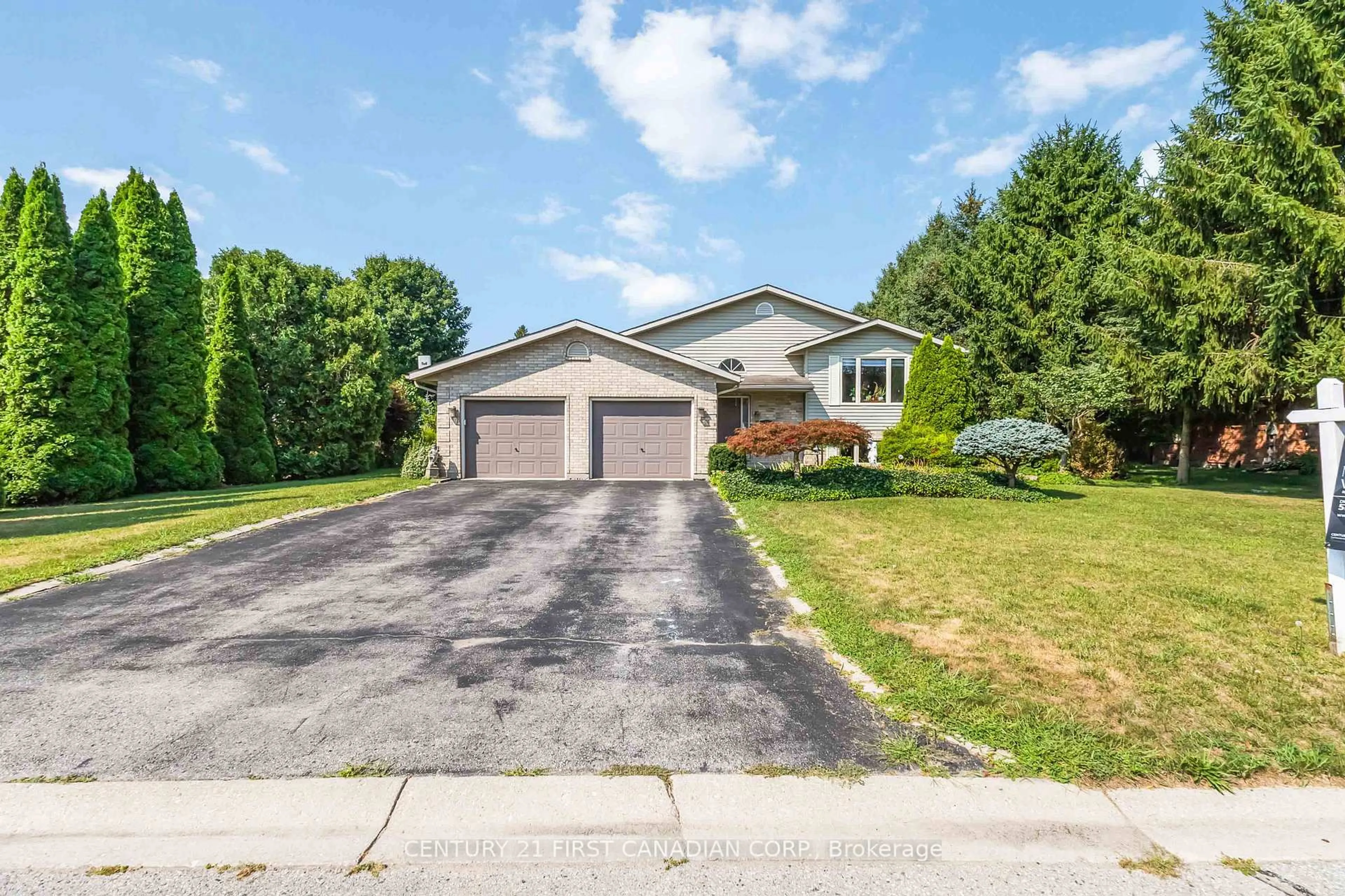 A pic from outside/outdoor area/front of a property/back of a property/a pic from drone, street for 14 Blosdale Cres, Middlesex Centre Ontario N0L 1E0