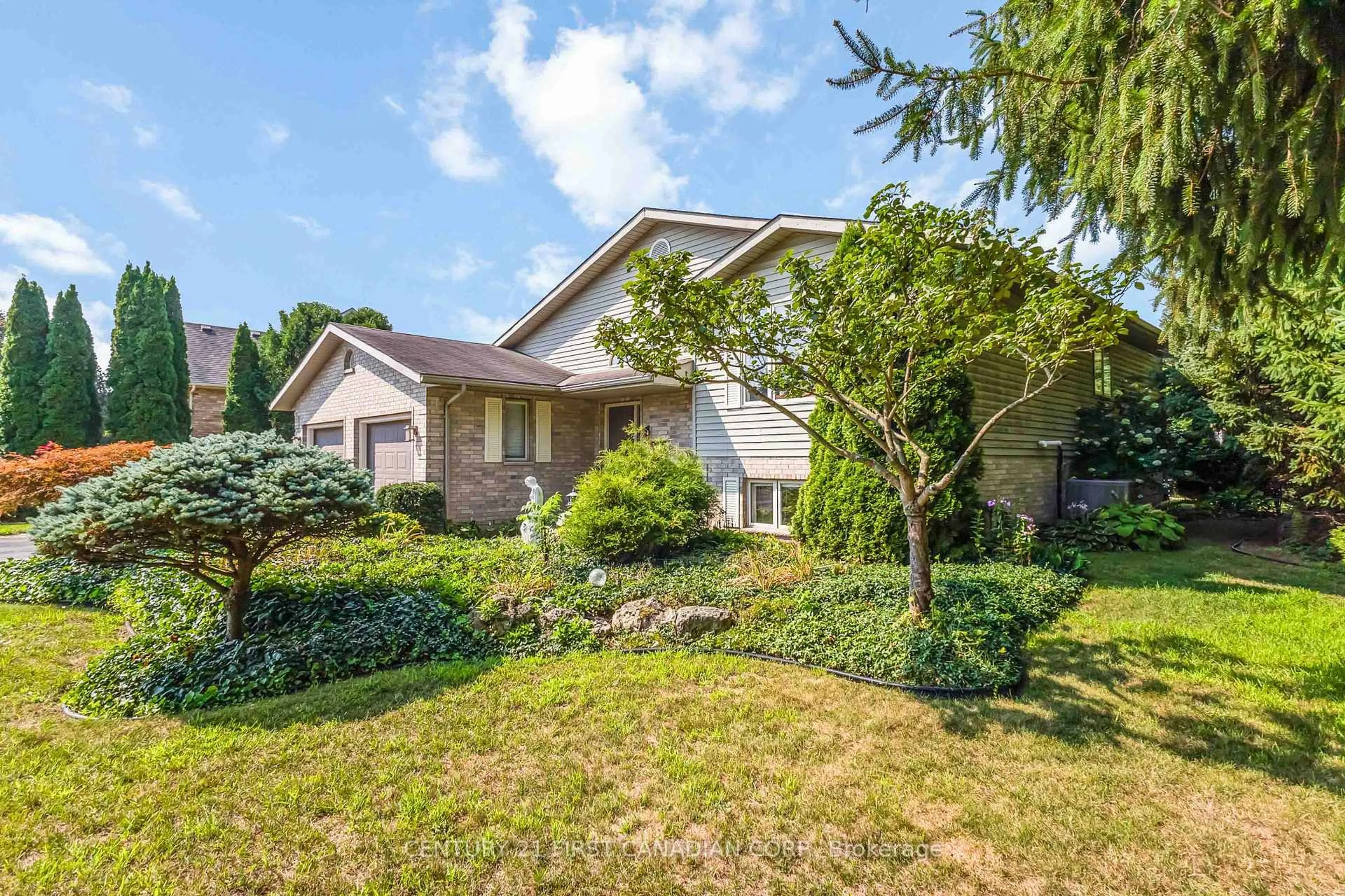 A pic from outside/outdoor area/front of a property/back of a property/a pic from drone, unknown for 14 Blosdale Cres, Middlesex Centre Ontario N0L 1E0