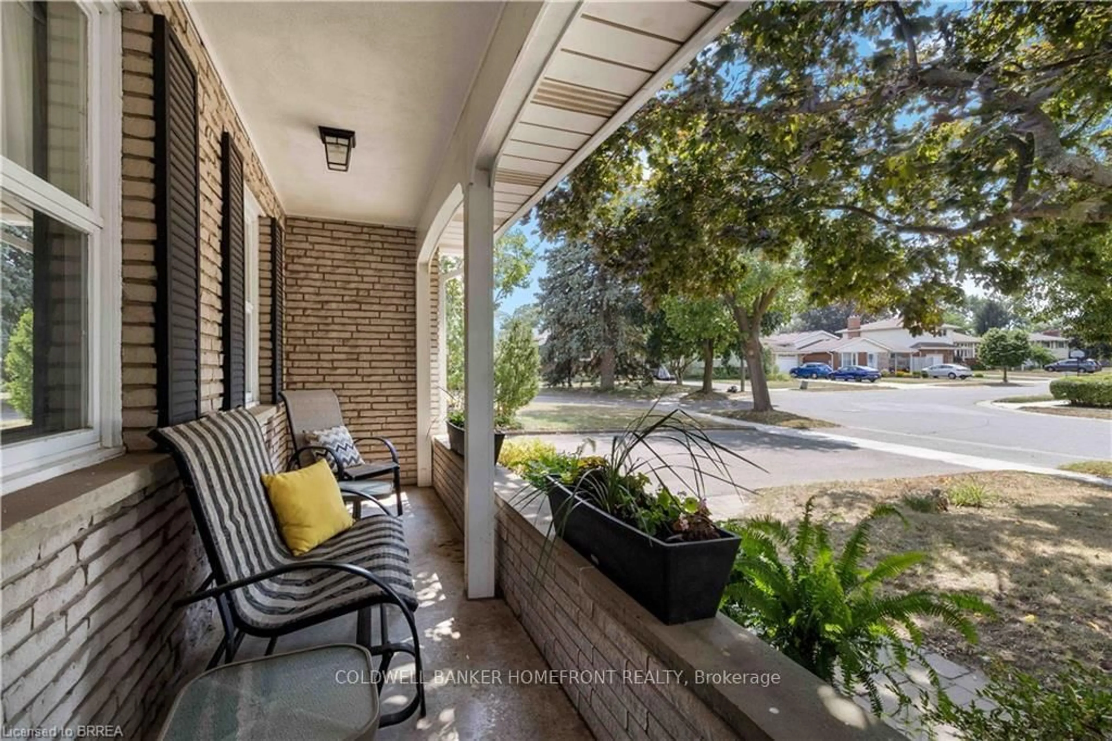 Patio, street for 15 Burdock Blvd, Brantford Ontario N3R 6B5