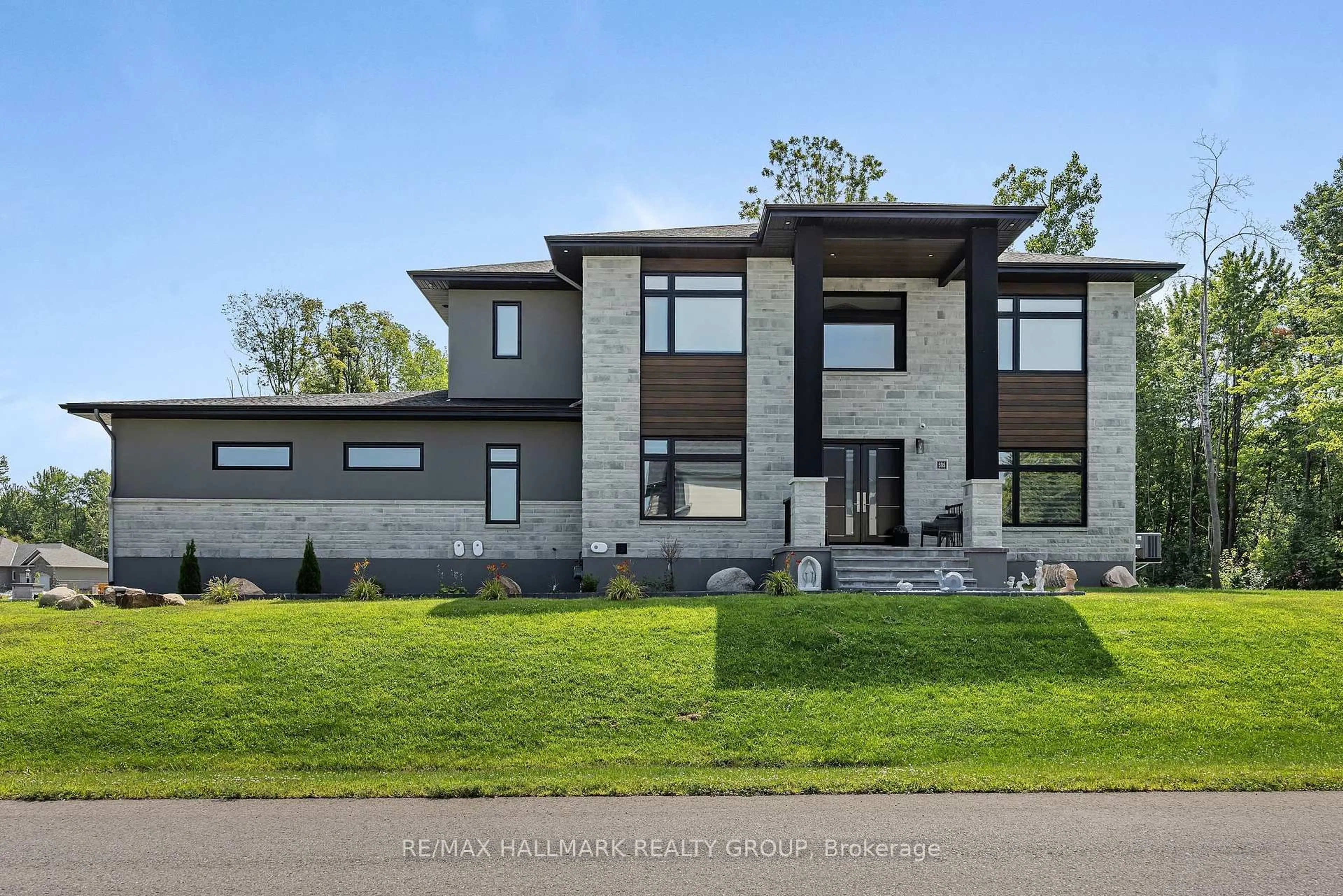 Home with brick exterior material, unknown for 595 Shoreway Dr, Greely Ontario K4P 0G3