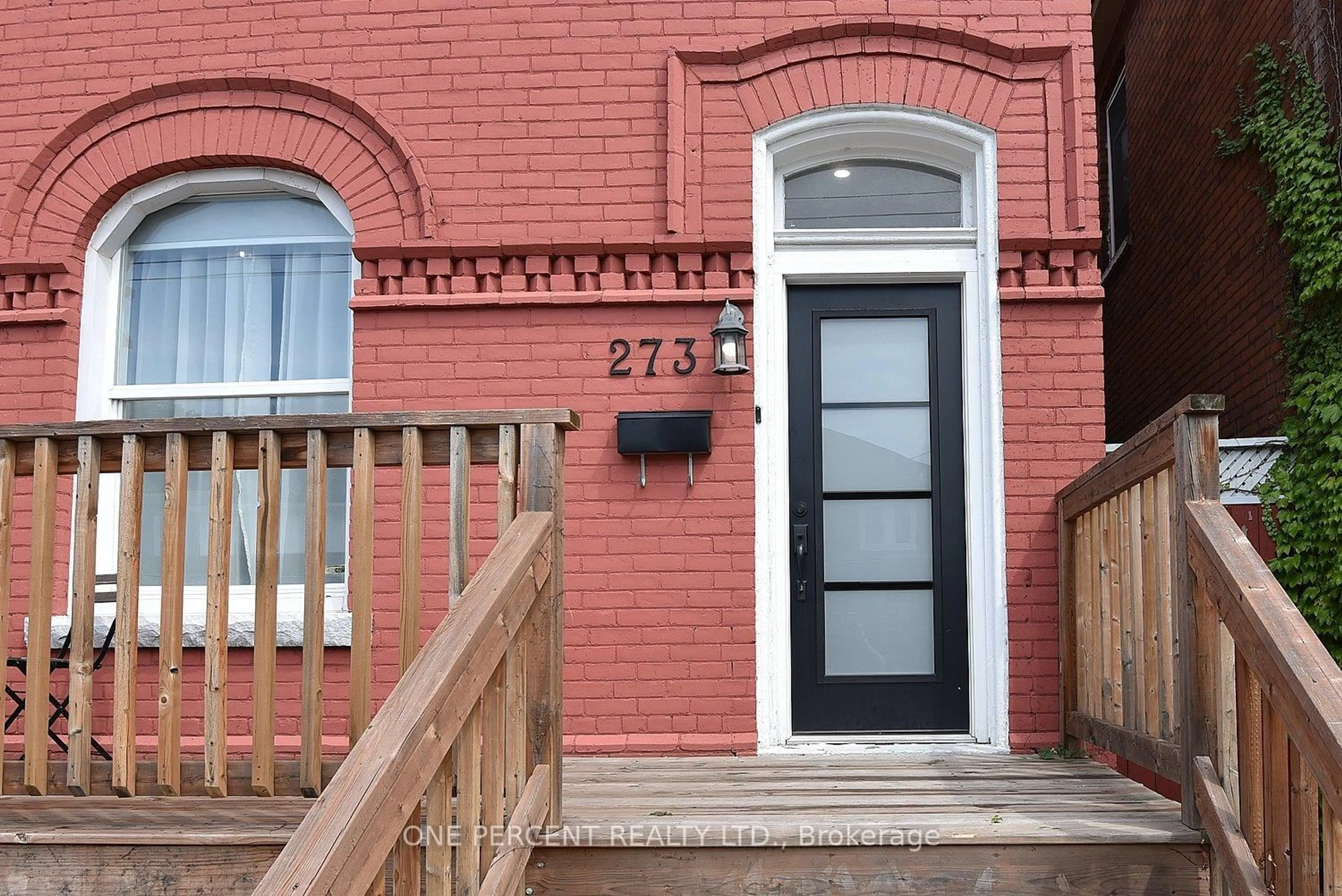 Unknown for 273 Robert St, Hamilton Ontario L8L 2R5