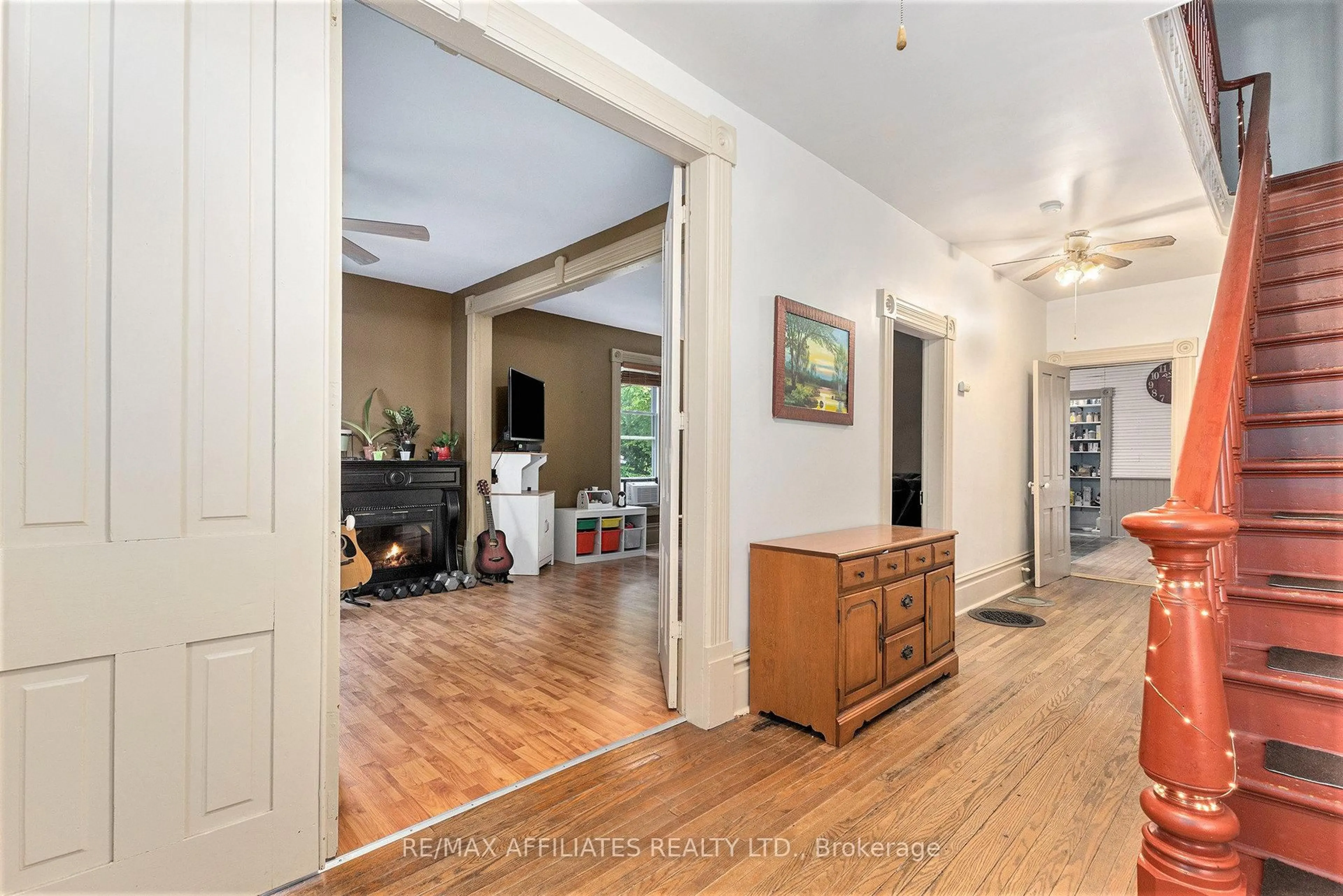 Indoor entryway for 2 Isaac St, Athens Ontario K0E 1B0