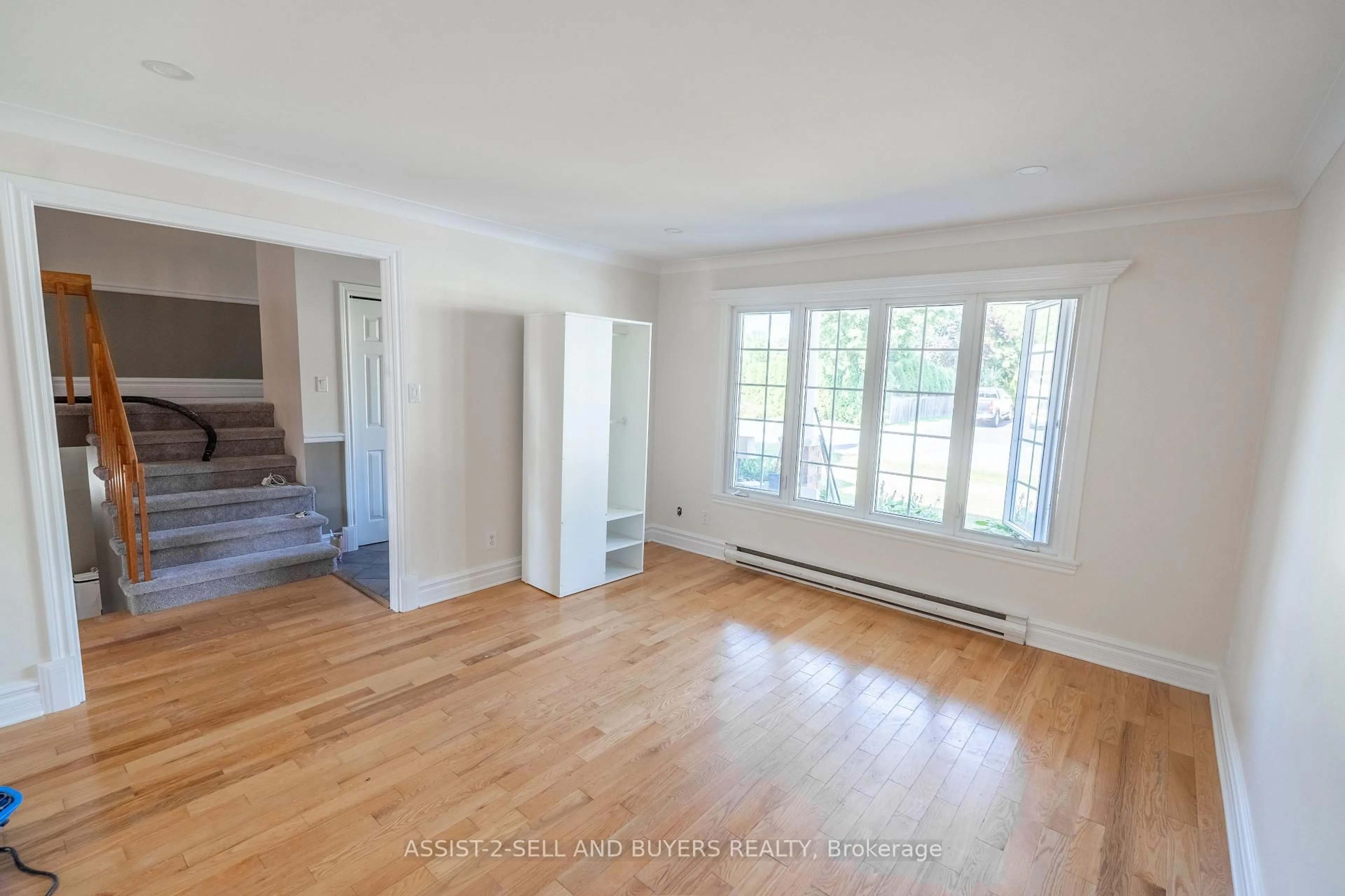 A pic of a room for 862 Dundee Ave, Cornwall Ontario K6J 5J9