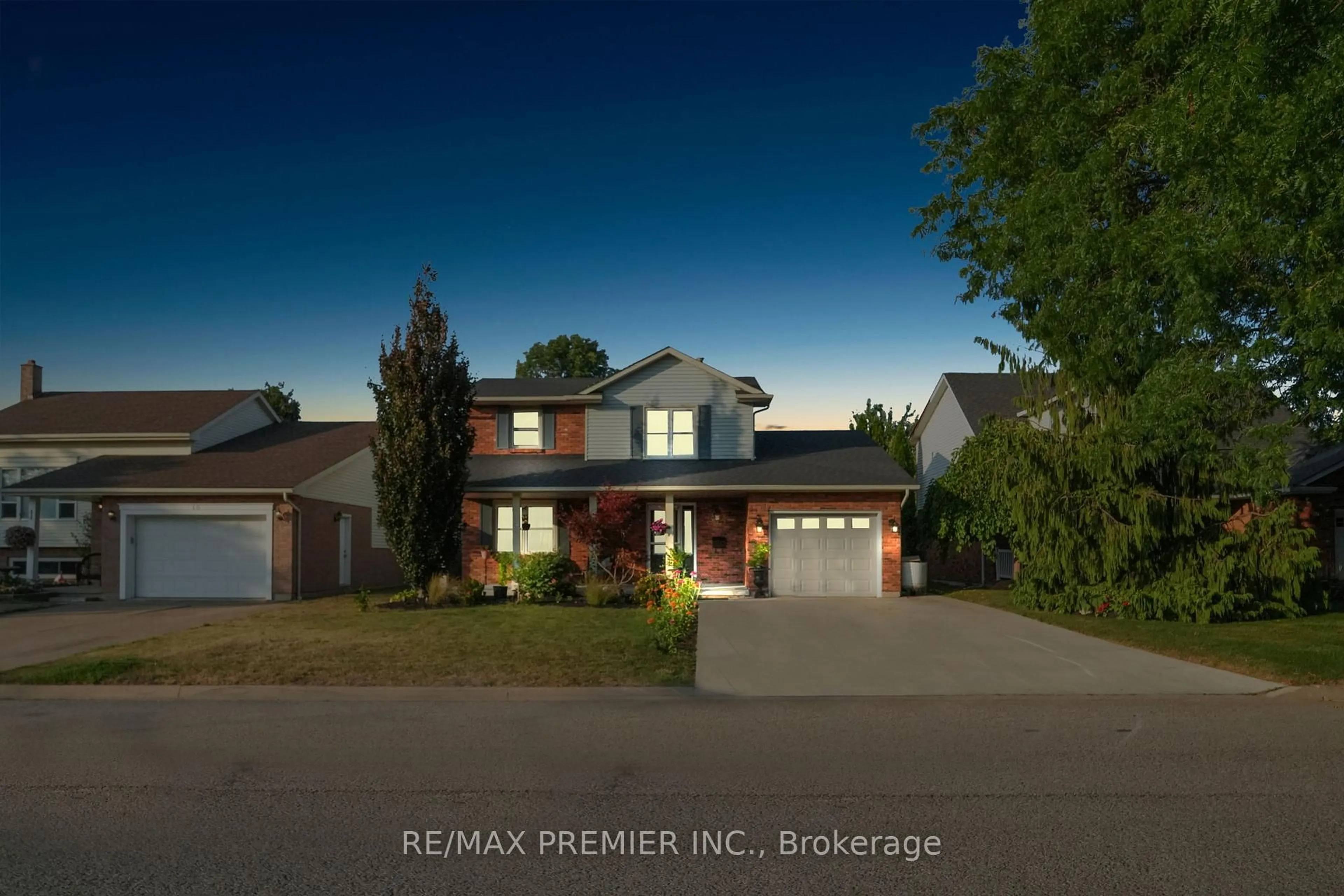 Home with brick exterior material, street for 12 THE MEADOWS, St. Catharines Ontario L2N 7K7