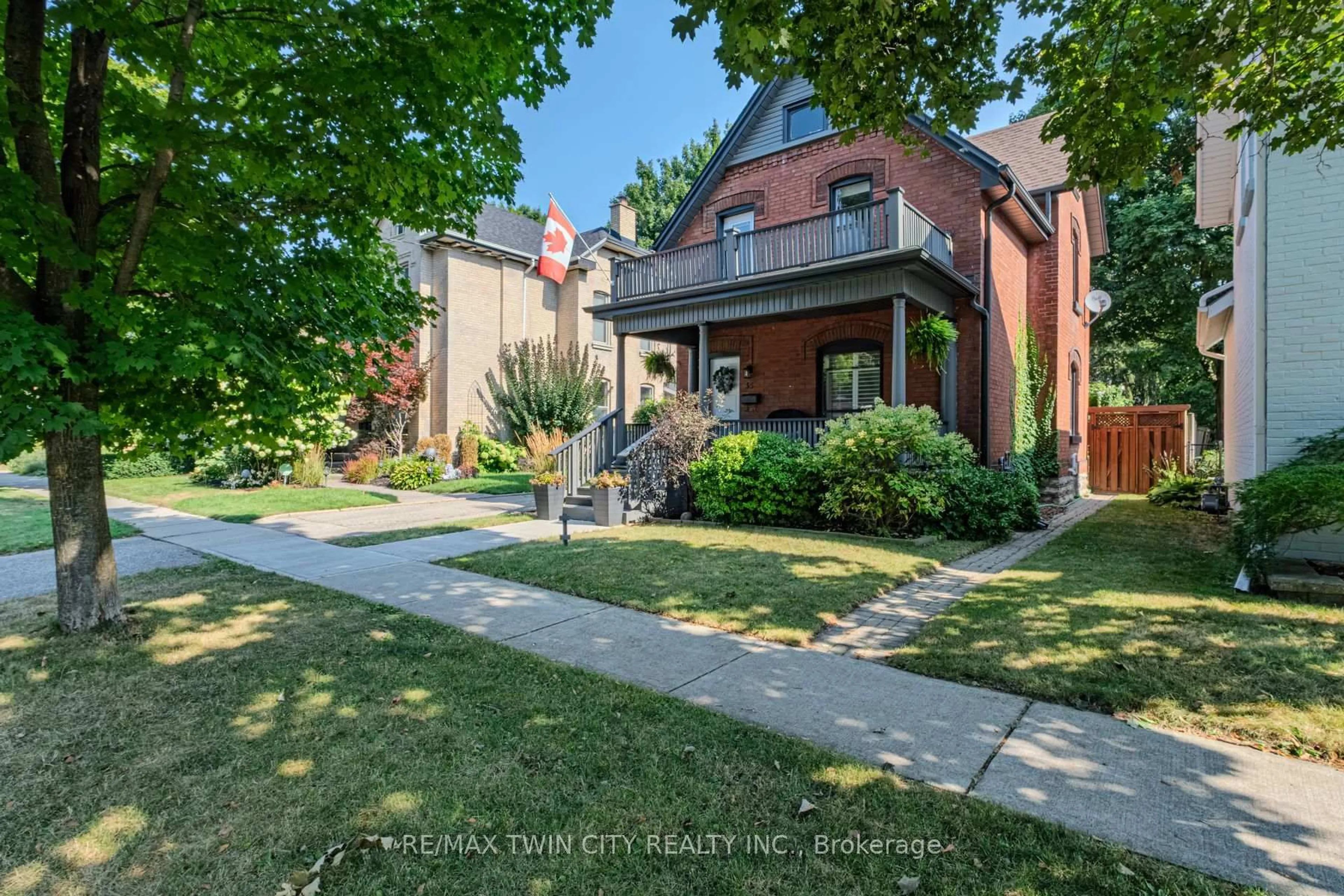 Home with brick exterior material, street for 35 PALMERSTON Ave, Brantford Ontario N3T 4L1