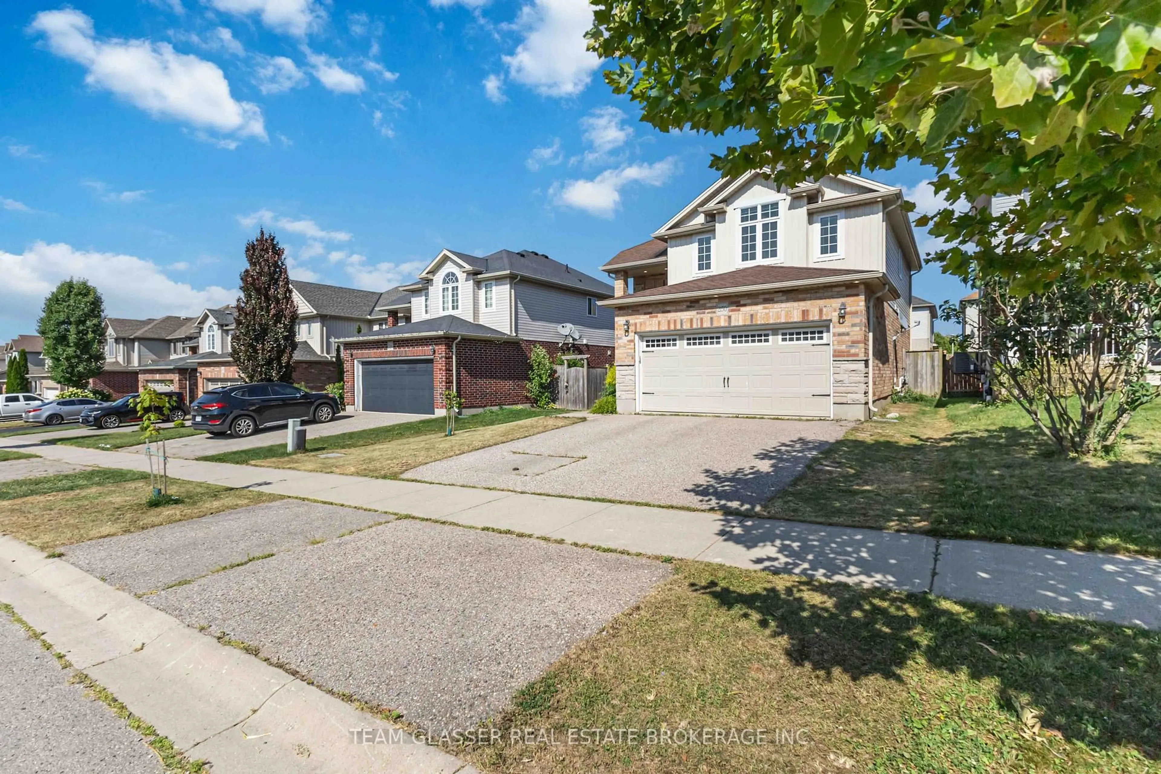 A pic from outside/outdoor area/front of a property/back of a property/a pic from drone, street for 2150 WICKERSON Rd, London South Ontario N6K 5C4