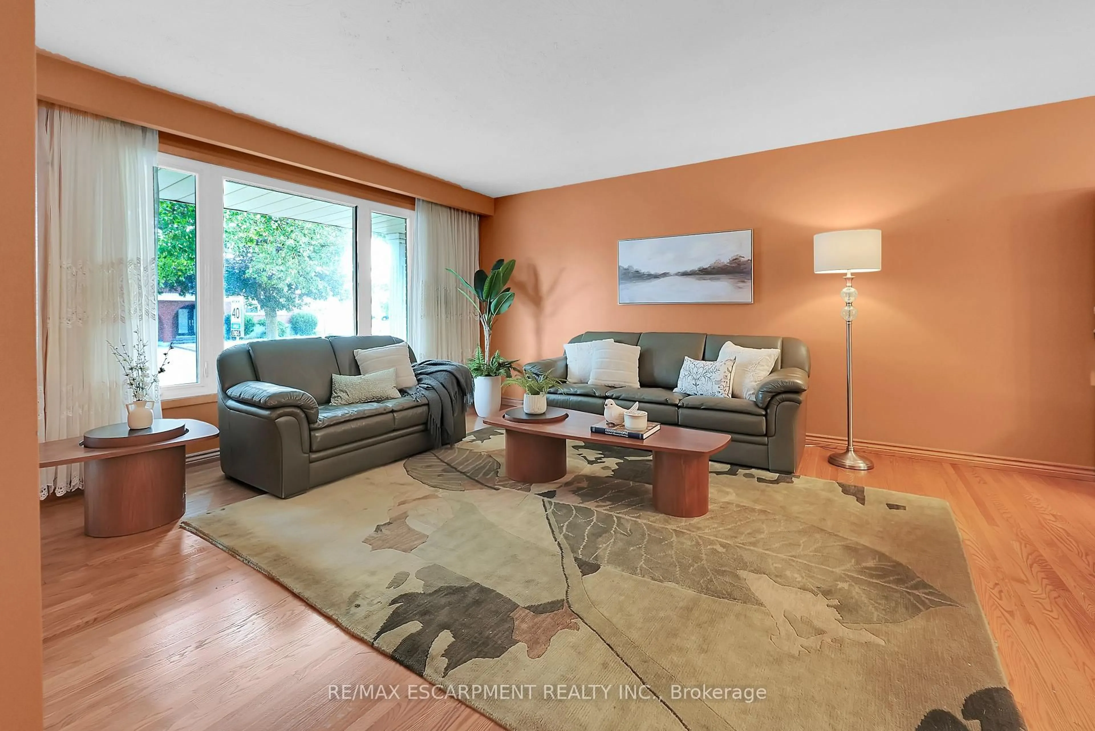 Living room with furniture, unknown for 11 Pinard St, Hamilton Ontario L8K 6G8