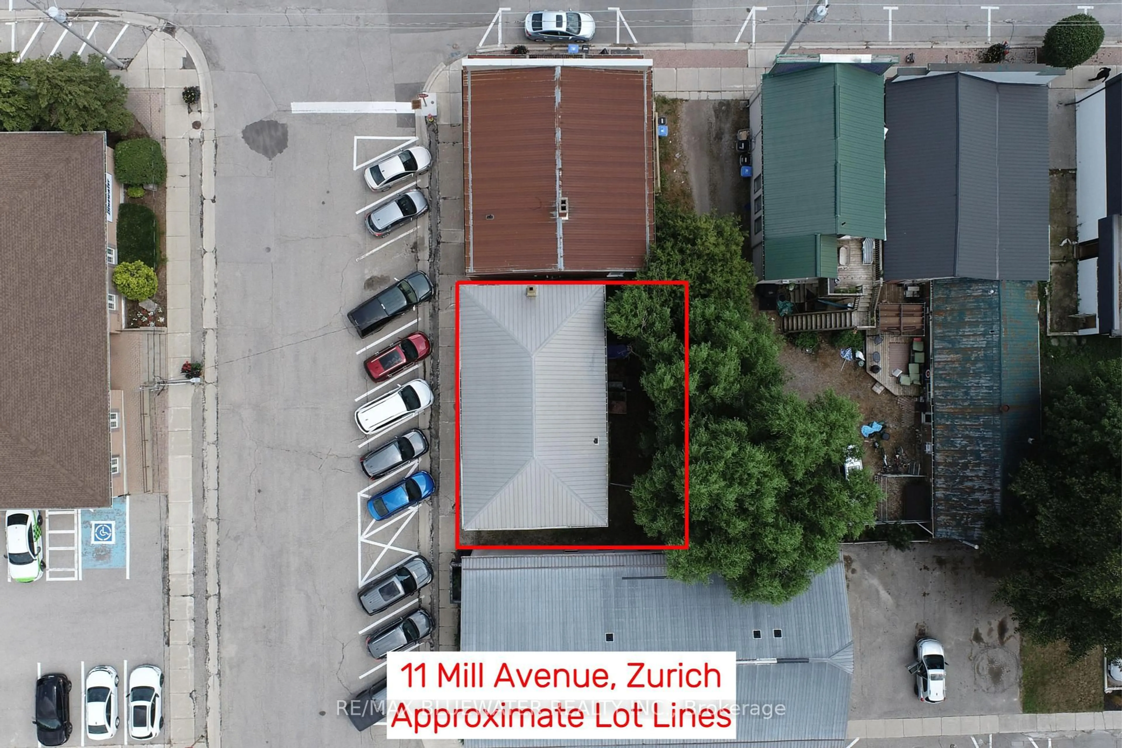 A pic from outside/outdoor area/front of a property/back of a property/a pic from drone, street for 11 MILL Ave, Bluewater Ontario N0M 2T0