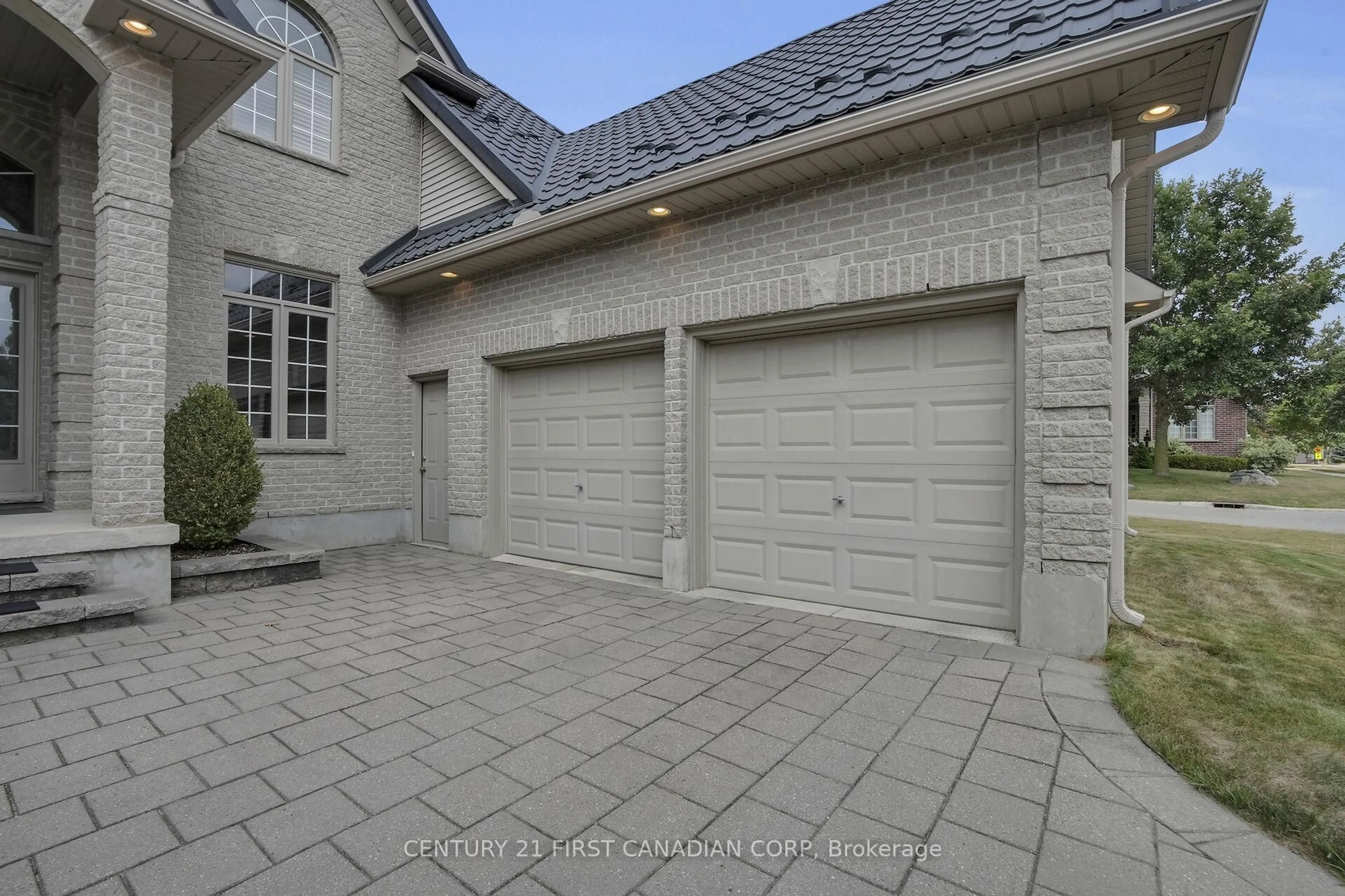 Unknown for 138 Chambers Ave, London North Ontario N5X 4H5