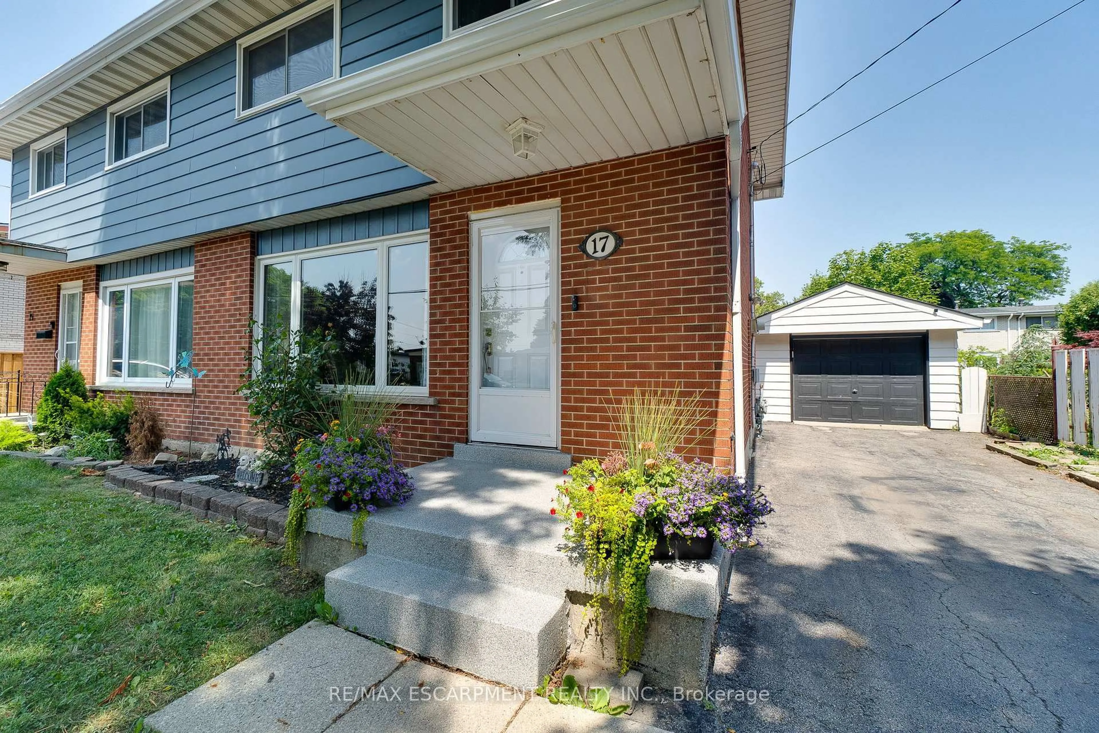 Home with brick exterior material, street for 17 RONALDSHAY Ave, Hamilton Ontario L9A 3B2