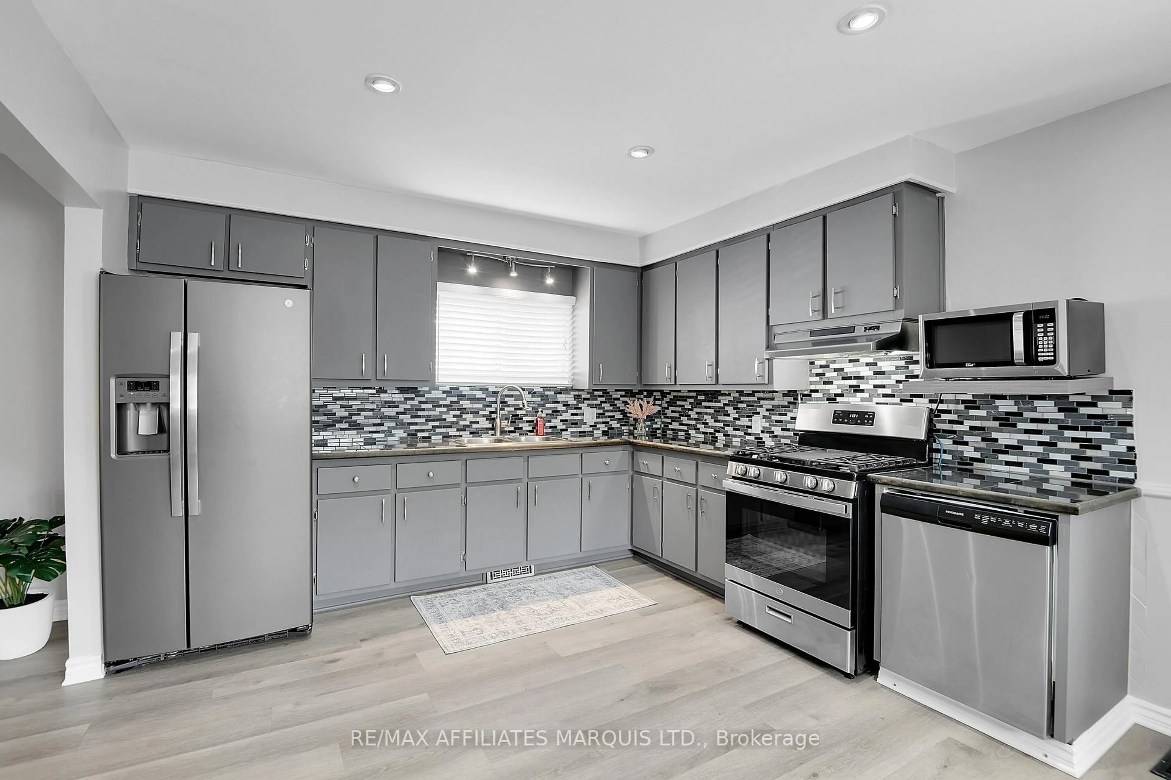 Open concept kitchen, ceramic/tile floor for 29 Lefebvre Ave, Cornwall Ontario K6H 5G3