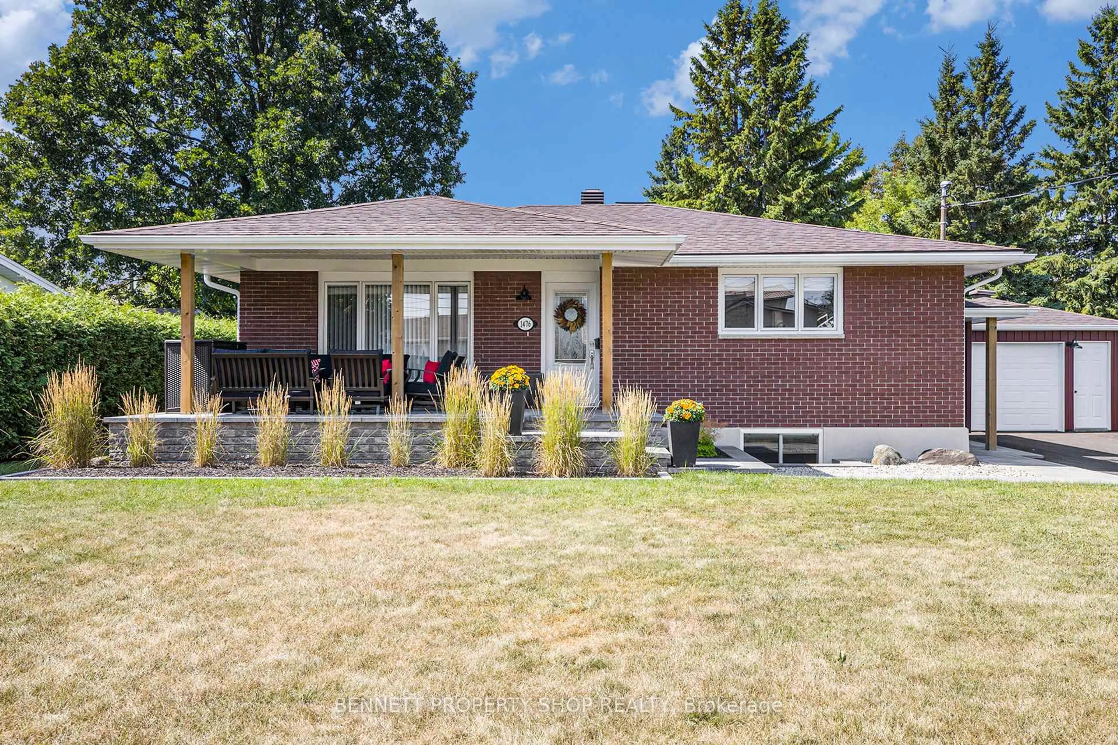 Home with brick exterior material, street for 1476 Maxime St, Ottawa Ontario K1B 3L1