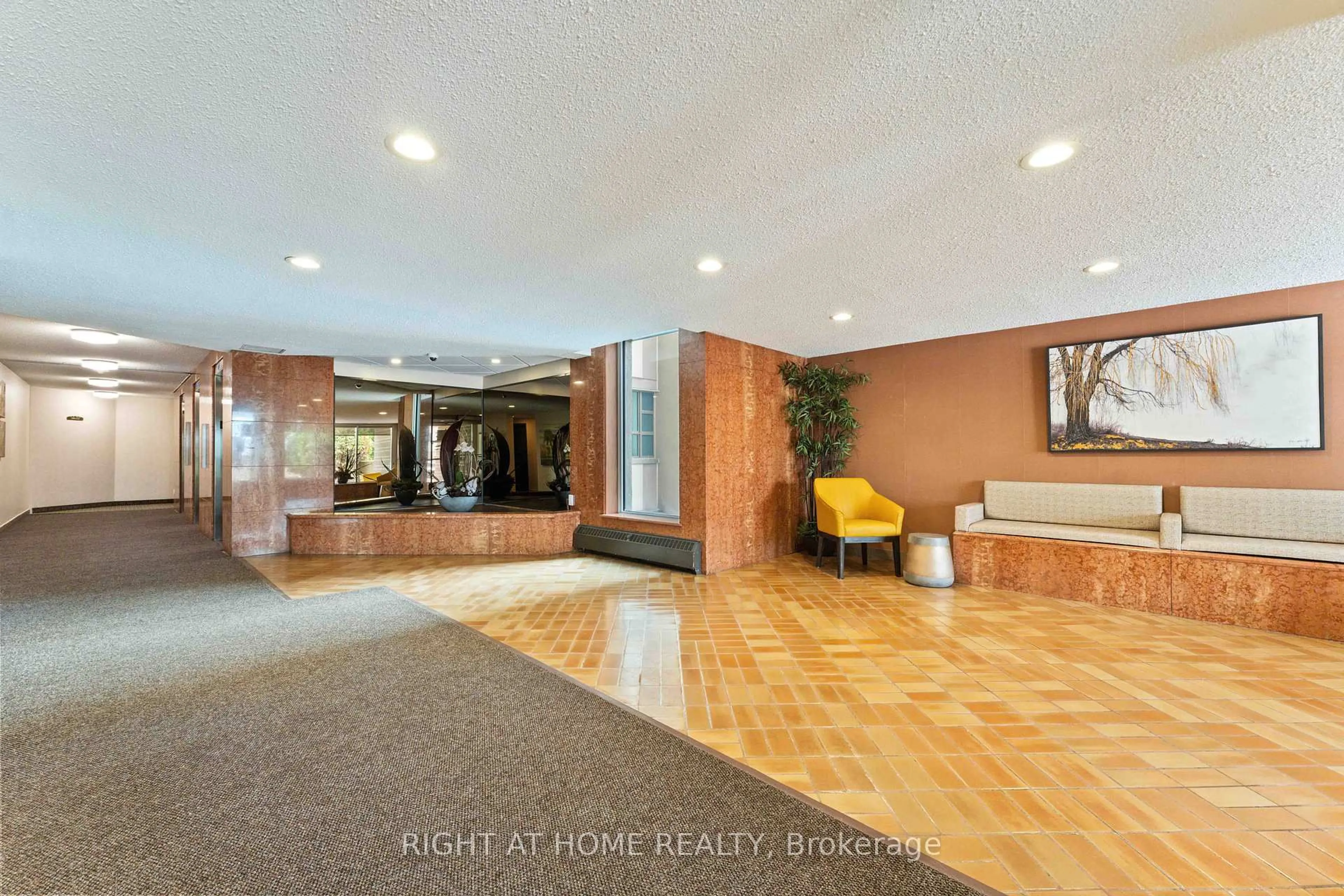 Lobby for 555 Brittany Dr #302, Ottawa Ontario K1K 4C5
