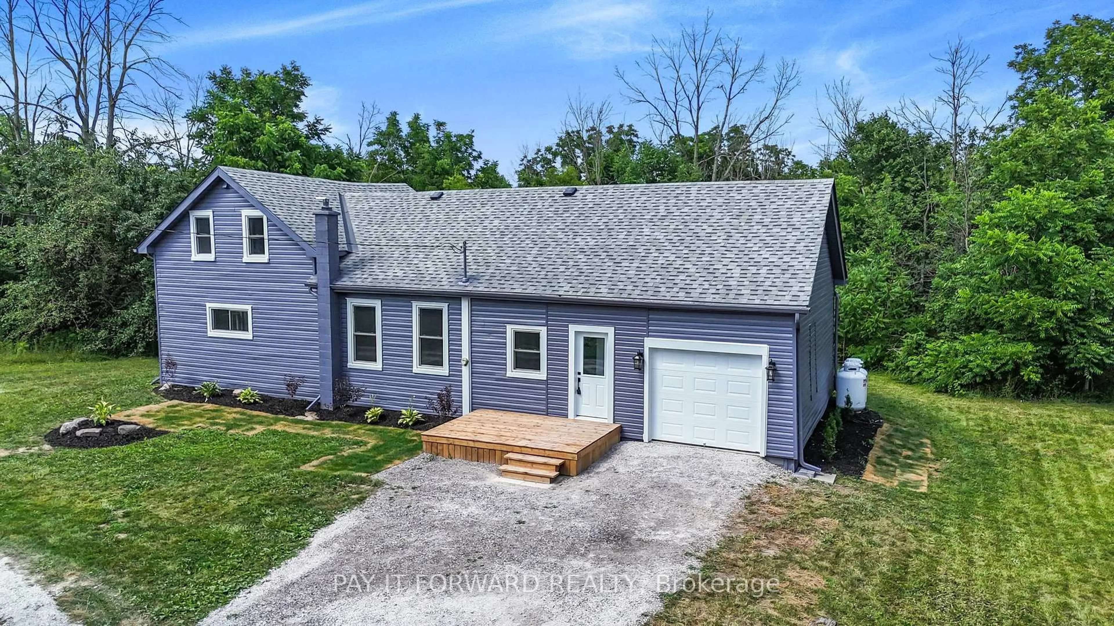 A pic from outside/outdoor area/front of a property/back of a property/a pic from drone, street for 52 Main Street Rockford, Norfolk Ontario N0E 1Y0