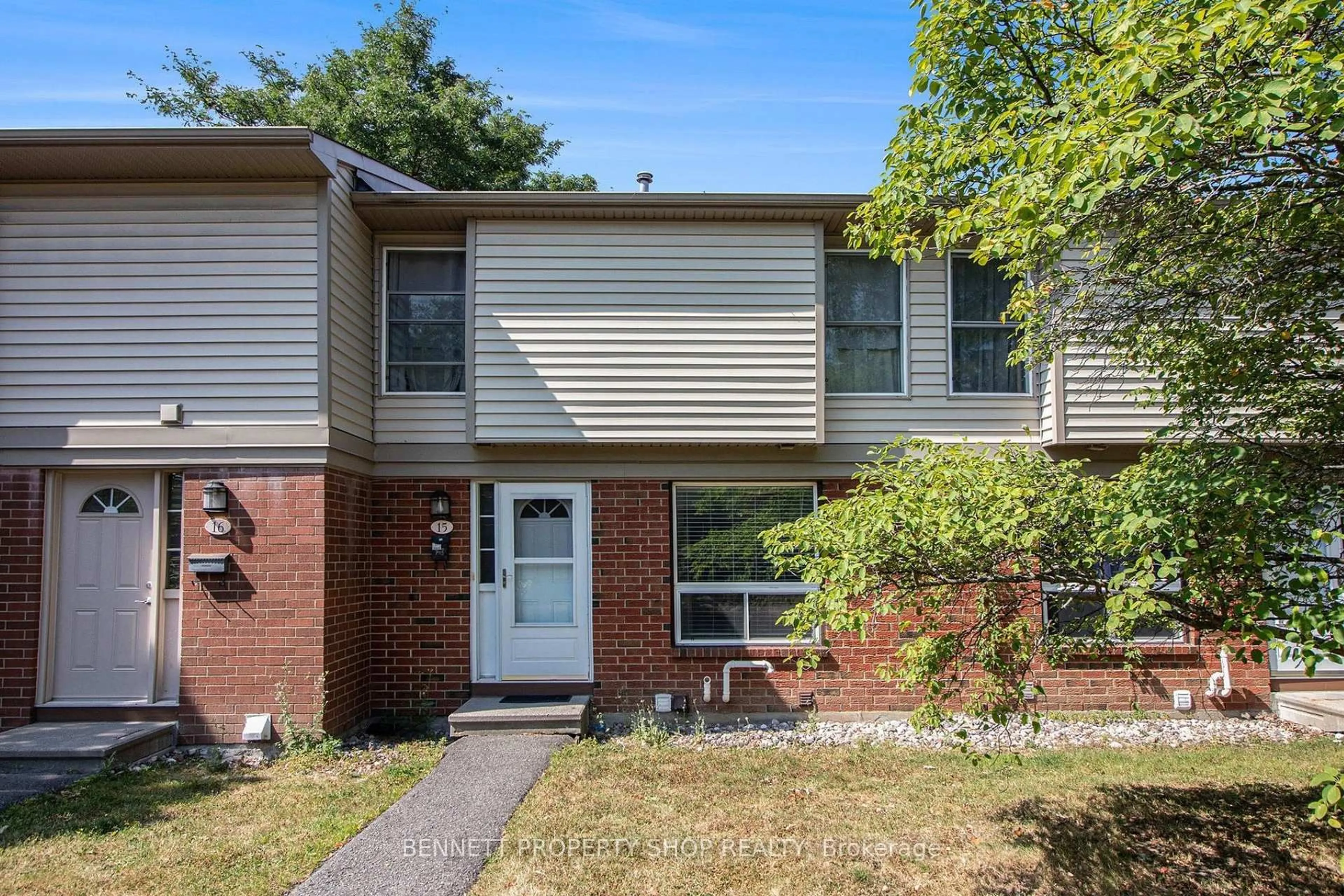 Home with brick exterior material, street for 840 Cahill Dr #15, Ottawa Ontario K1V 9K5