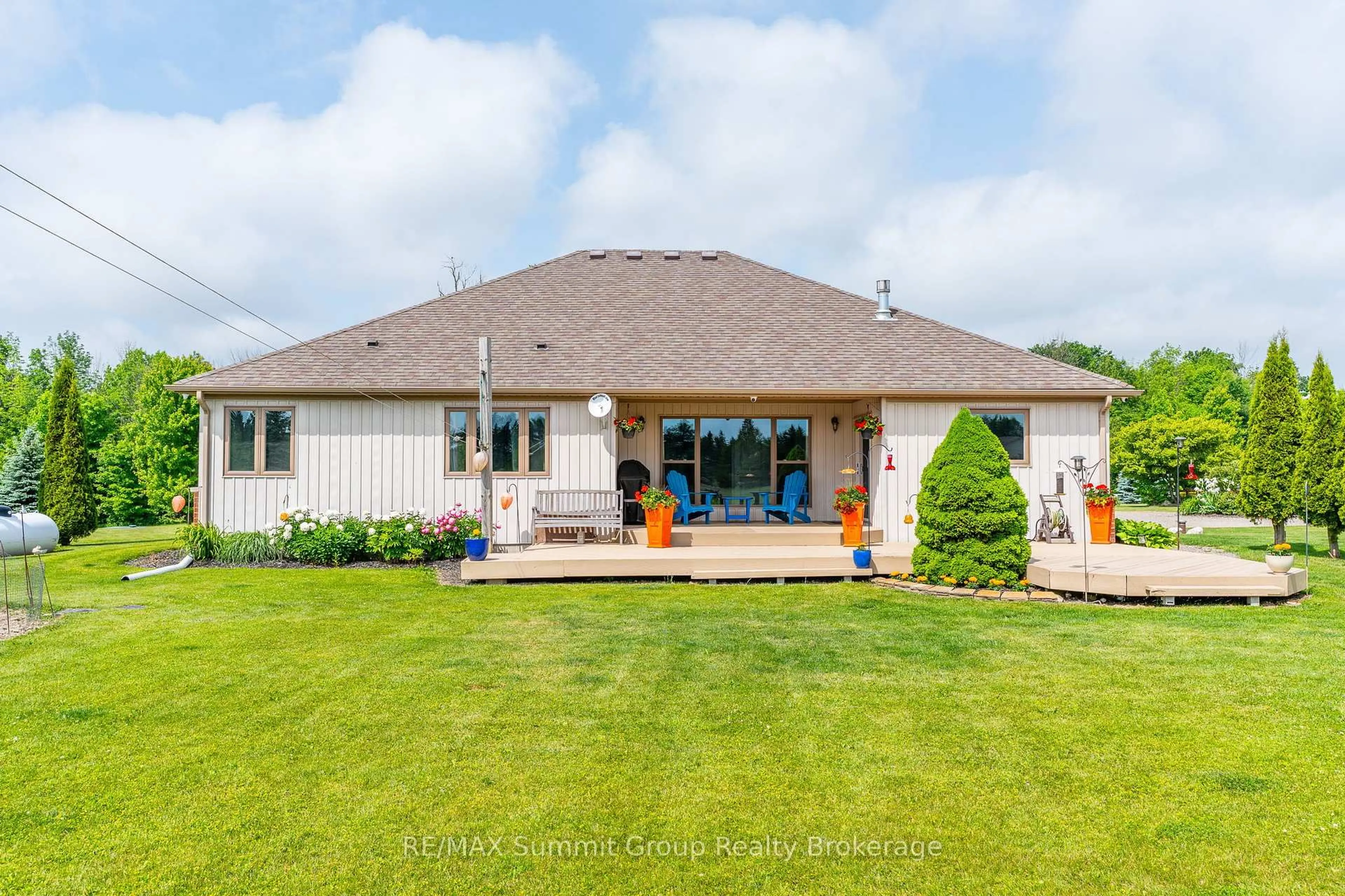 Unknown for 15 Mount Haven Cres, East Luther Grand Valley Ontario L9W 5S6
