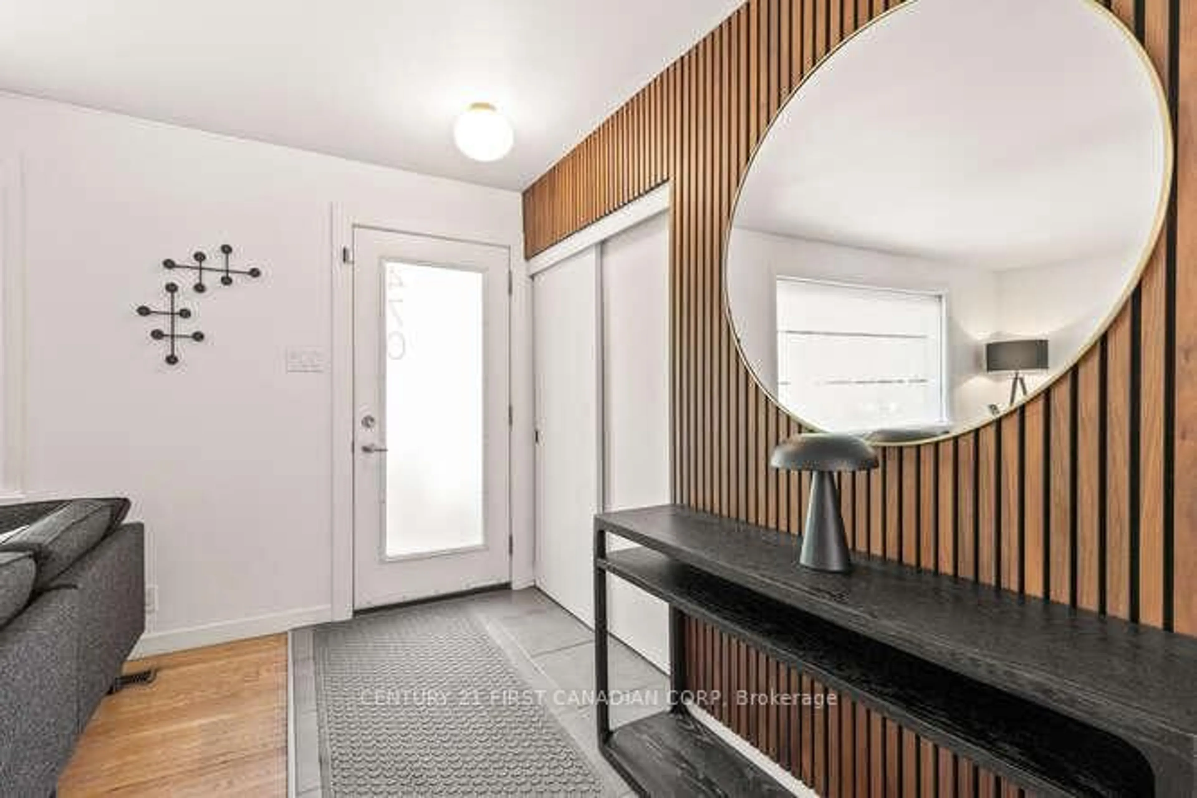 Indoor entryway for 470 Beachwood Ave, London South Ontario N6J 3K1