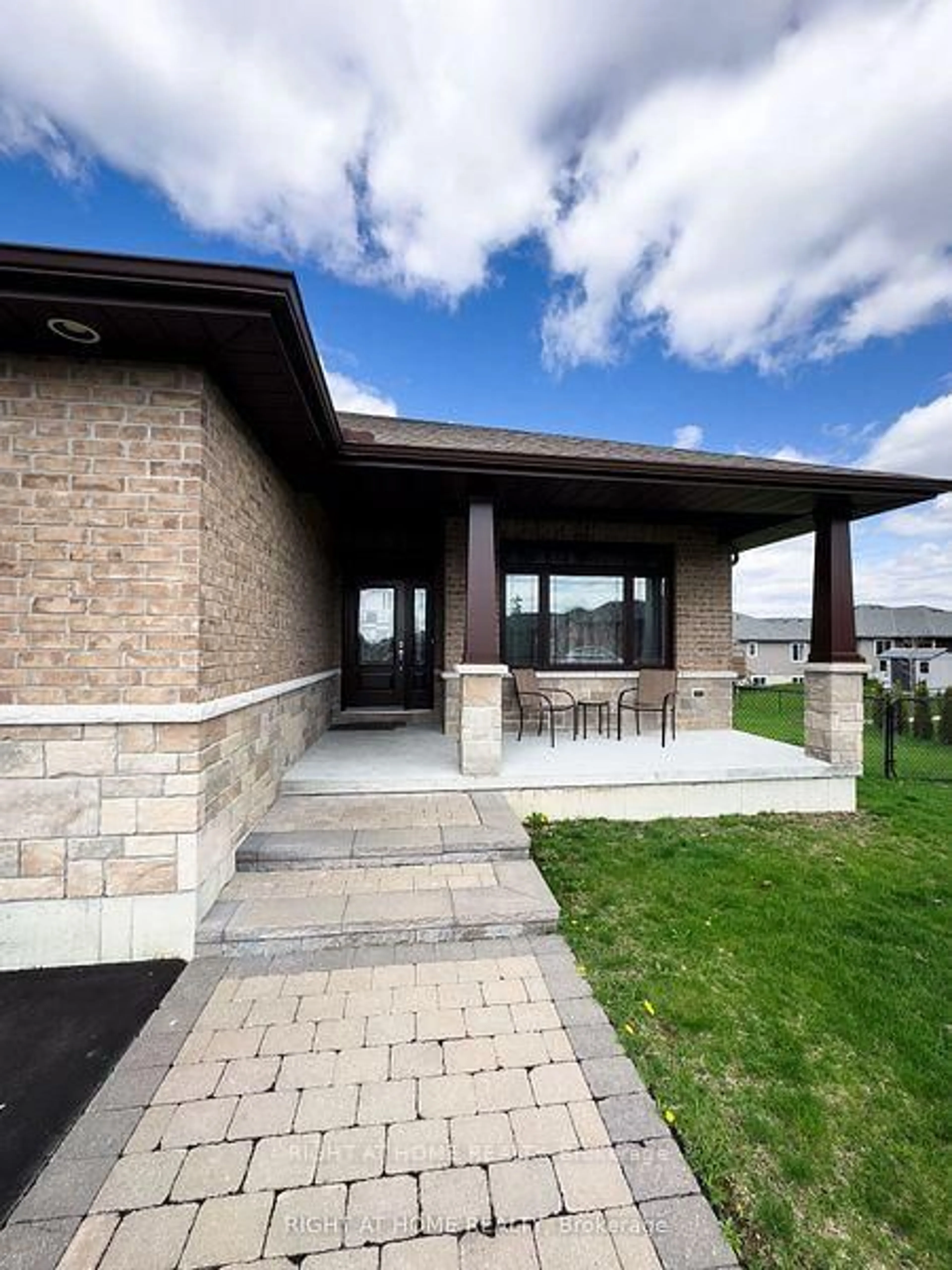 Patio, unknown for 15 Spartan Crt, Ingleside Ontario K8V 5P4