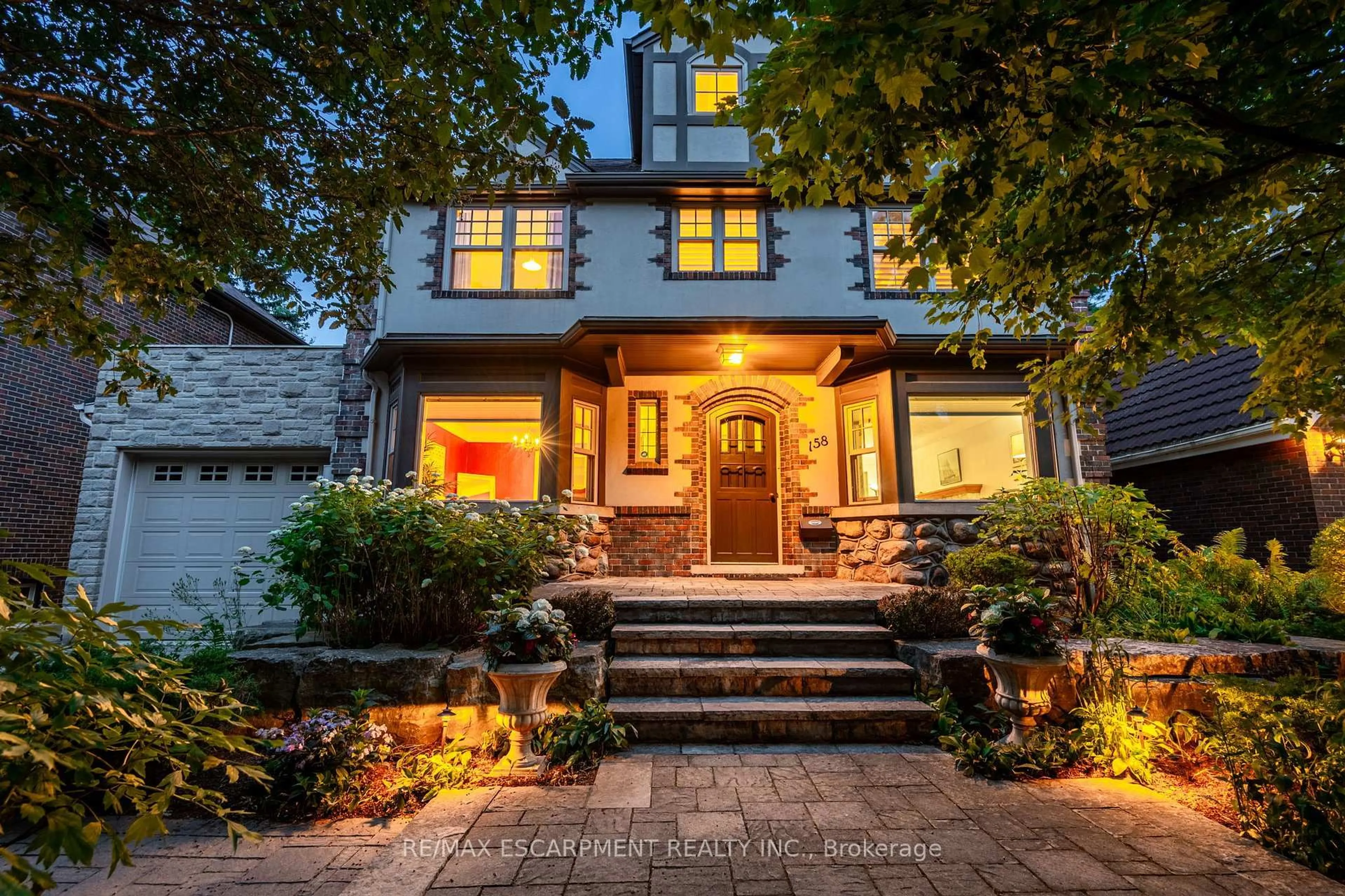 Home with brick exterior material, street for 158 Dalewood Cres, Hamilton Ontario L8S 4B7