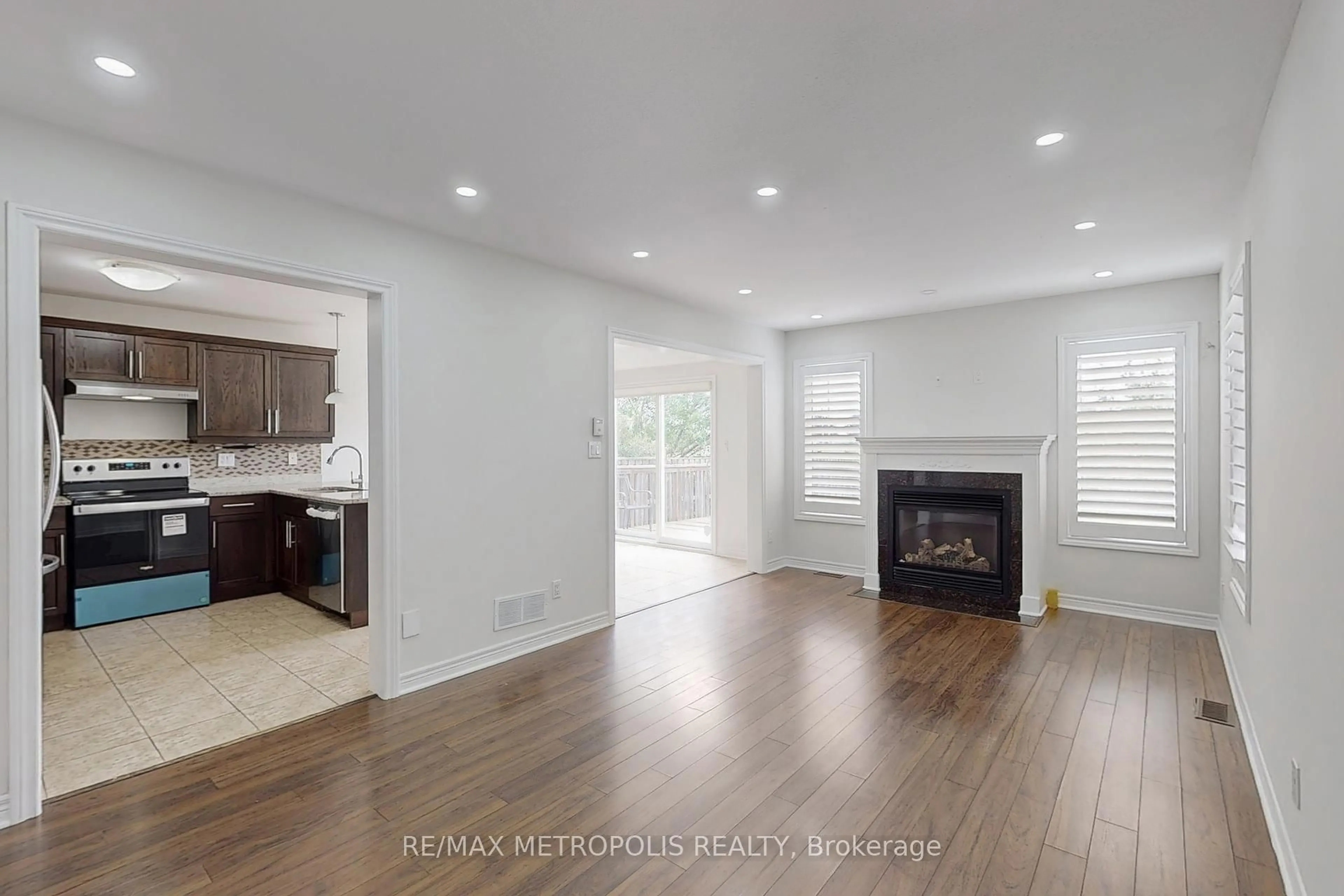 A pic of a room for 8596 Milomir St, Niagara Falls Ontario L2H 0B7