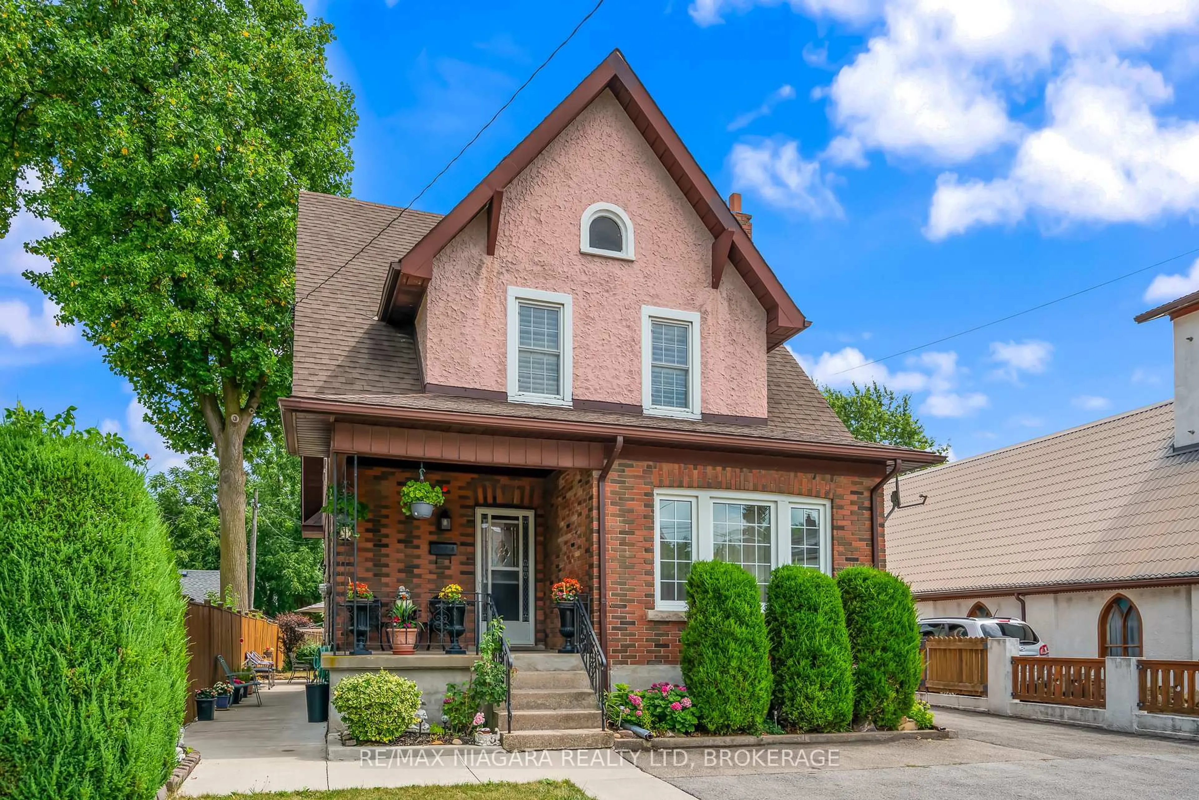 Home with brick exterior material, street for 4534 Fourth Ave, Niagara Falls Ontario L2E 4N6