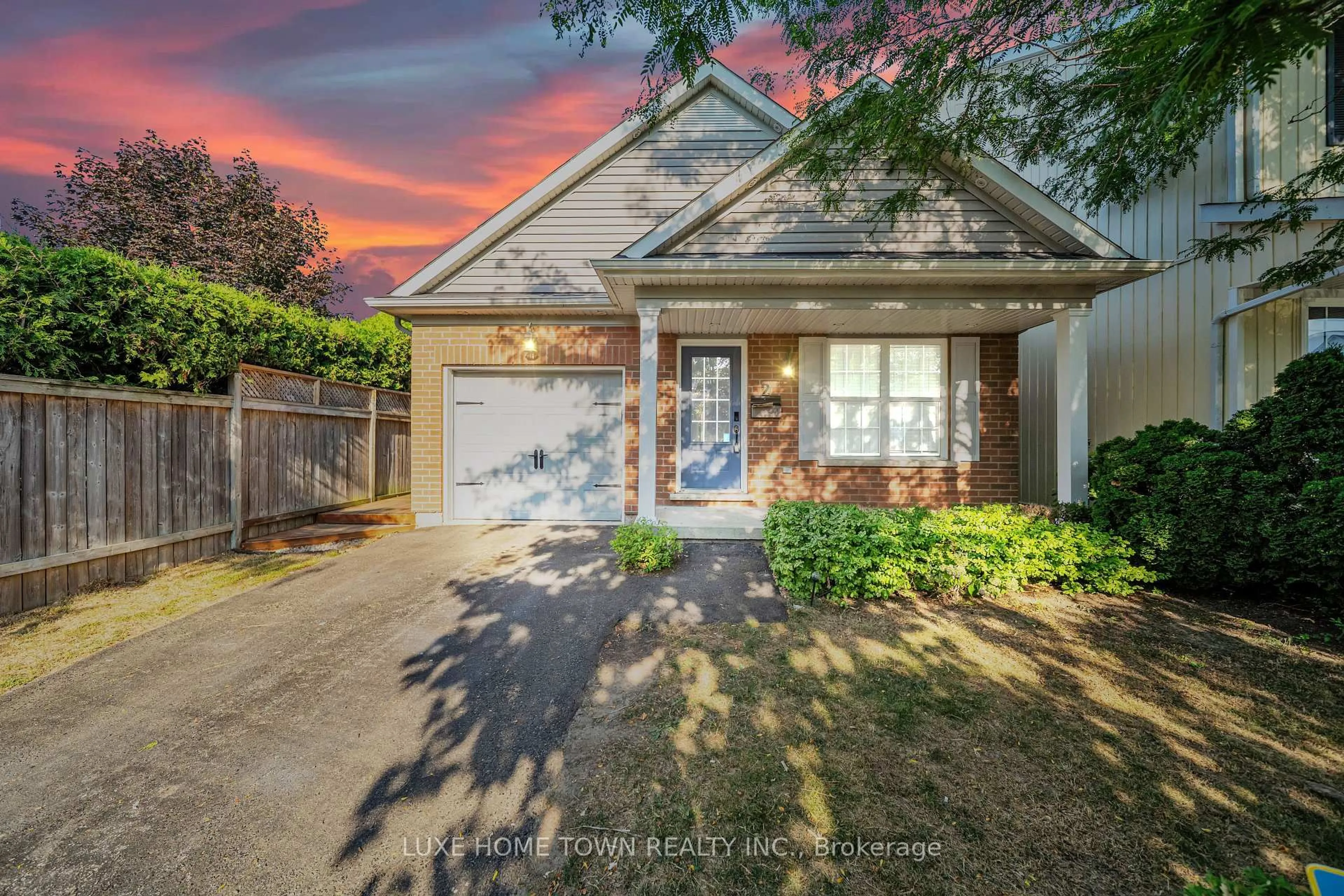 Home with brick exterior material, street for 2 CHICORY Cres, St. Catharines Ontario L2R 0A5