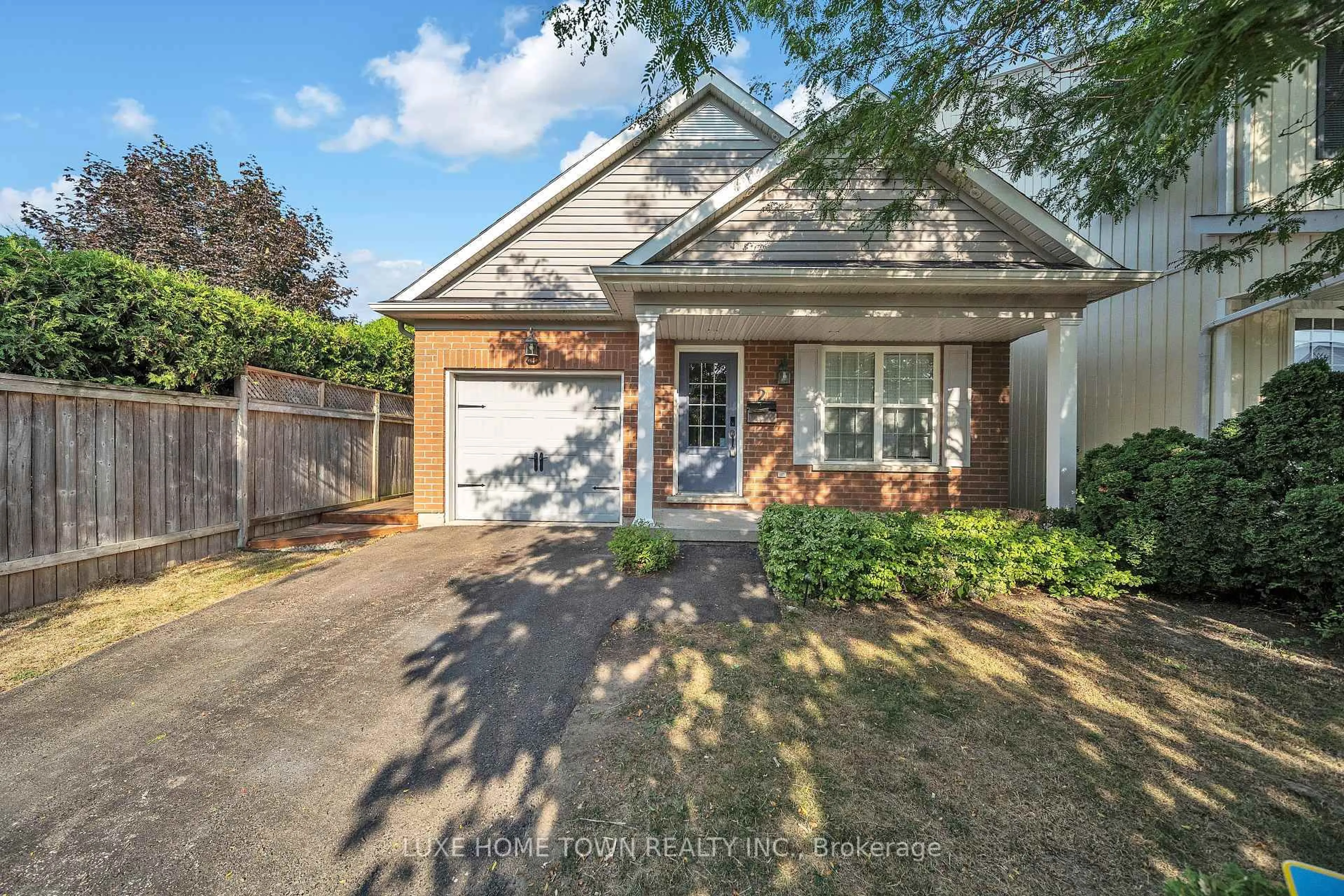 Home with brick exterior material, street for 2 CHICORY Cres, St. Catharines Ontario L2R 0A5