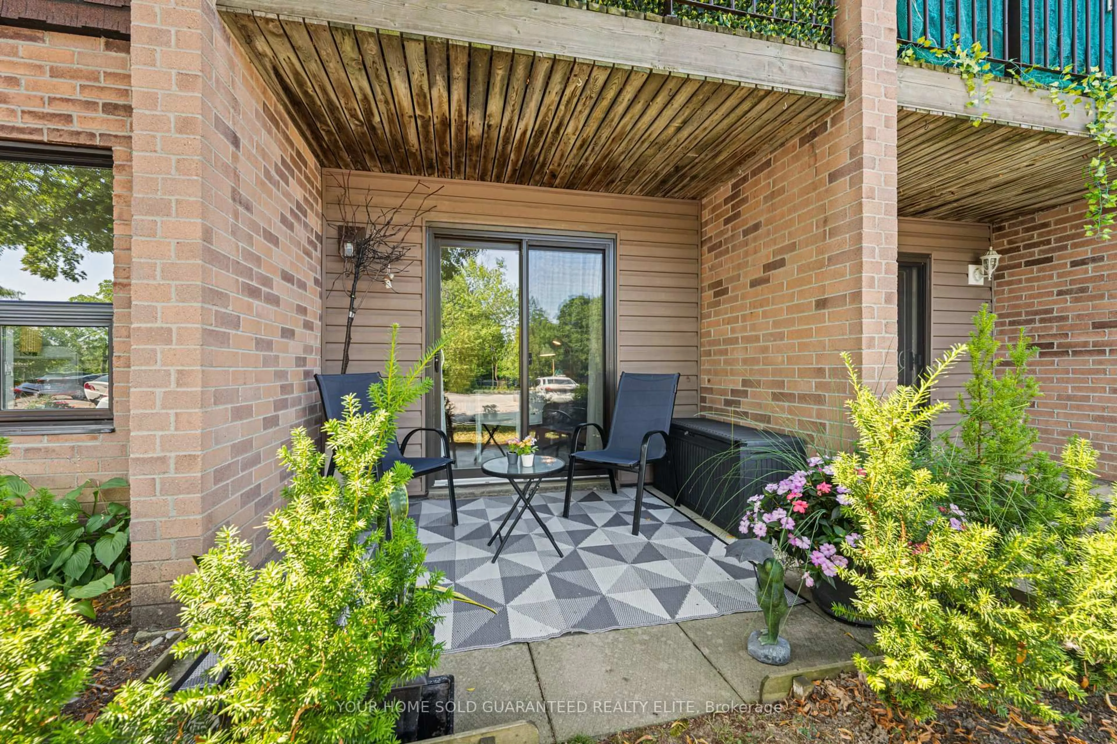 Patio, unknown for 4209 Hixon St #111, Lincoln Ontario L3J 0K2