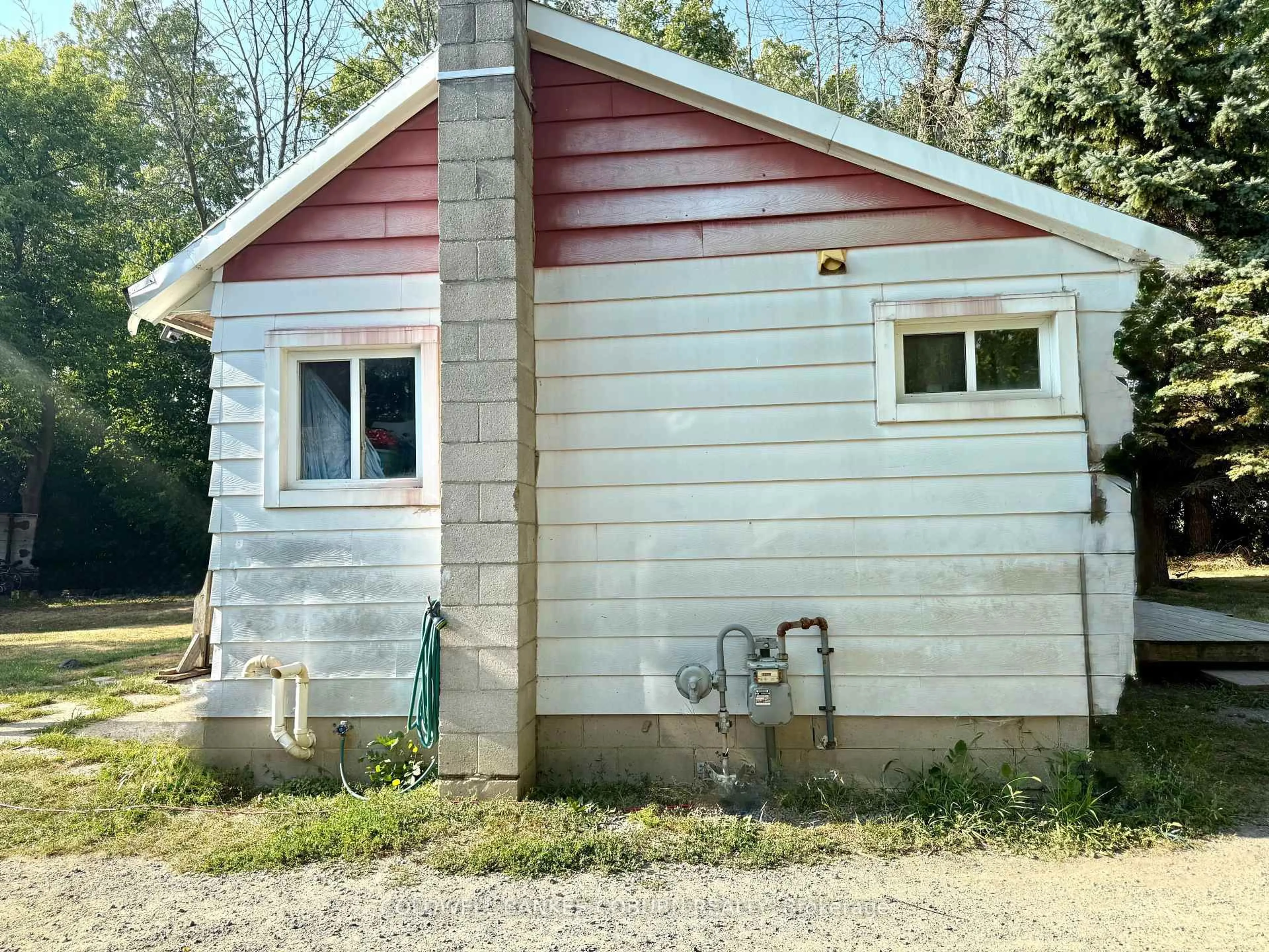 Shed for 11467 Queen St, North Dundas Ontario K0E 1J0