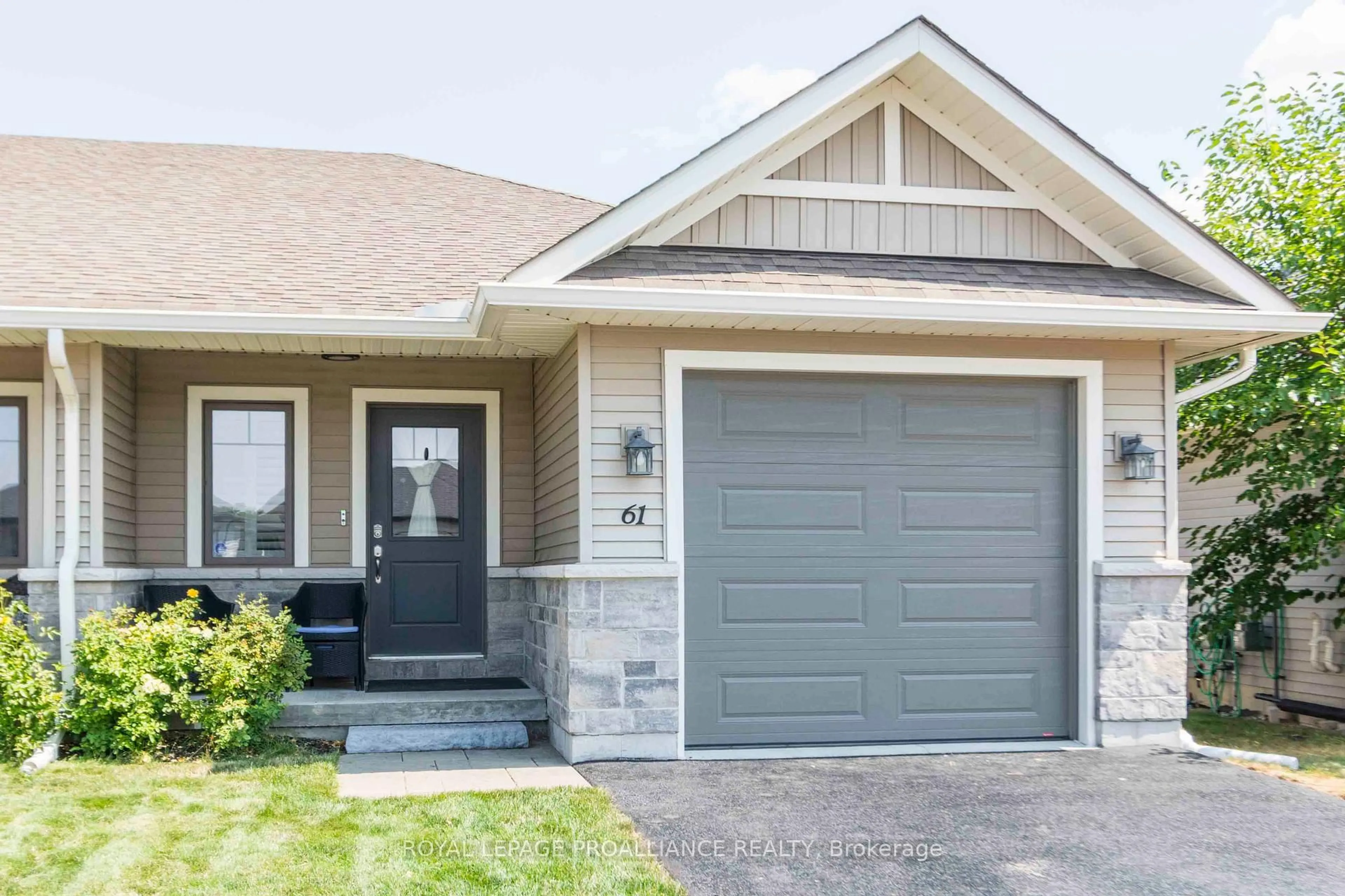 Home with vinyl exterior material, street for 61 Deacon Pl, Belleville Ontario K8P 0G5