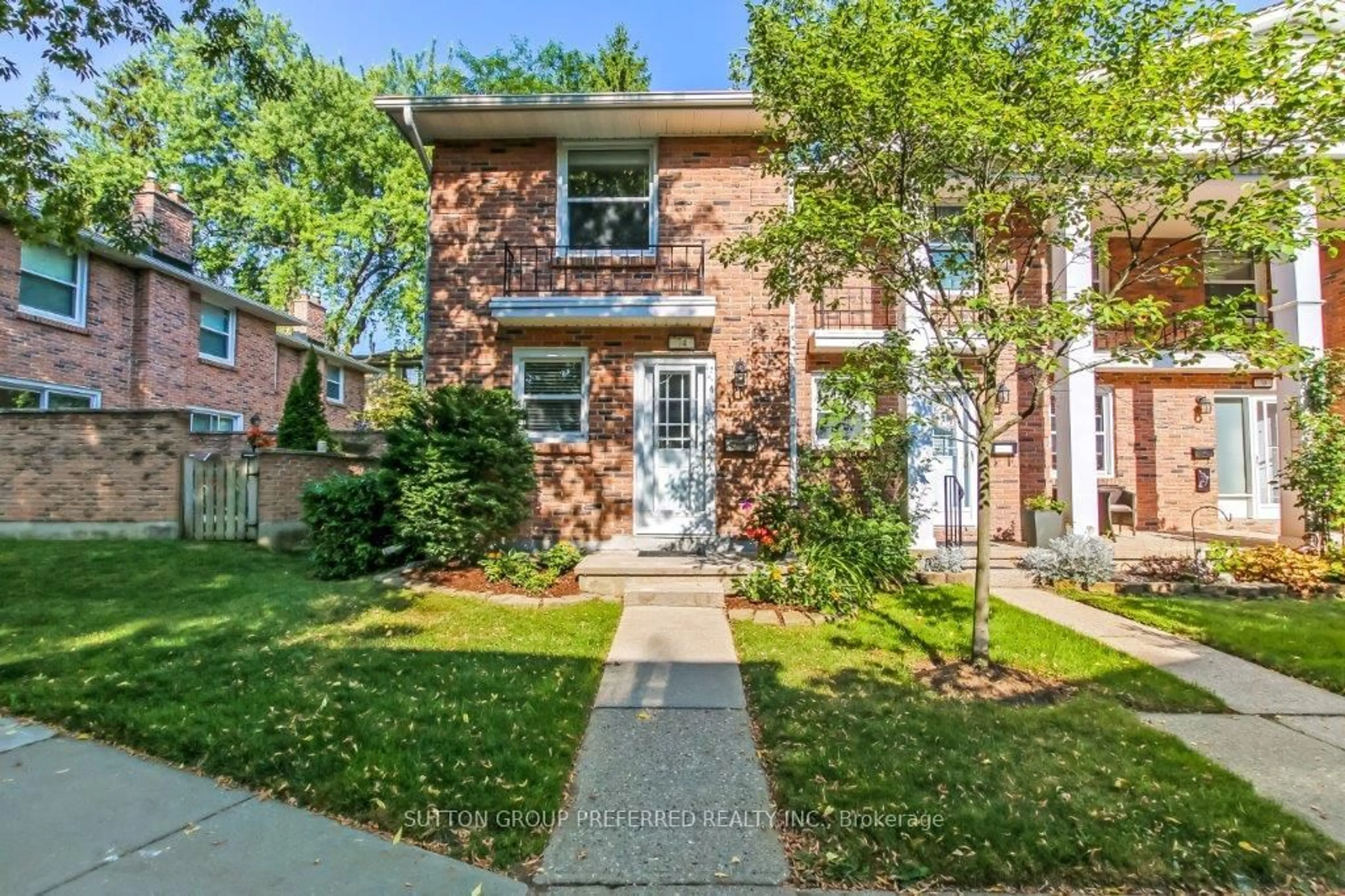 Home with brick exterior material, street for 1385 Commissioners Rd #74, London South Ontario N6K 1E2