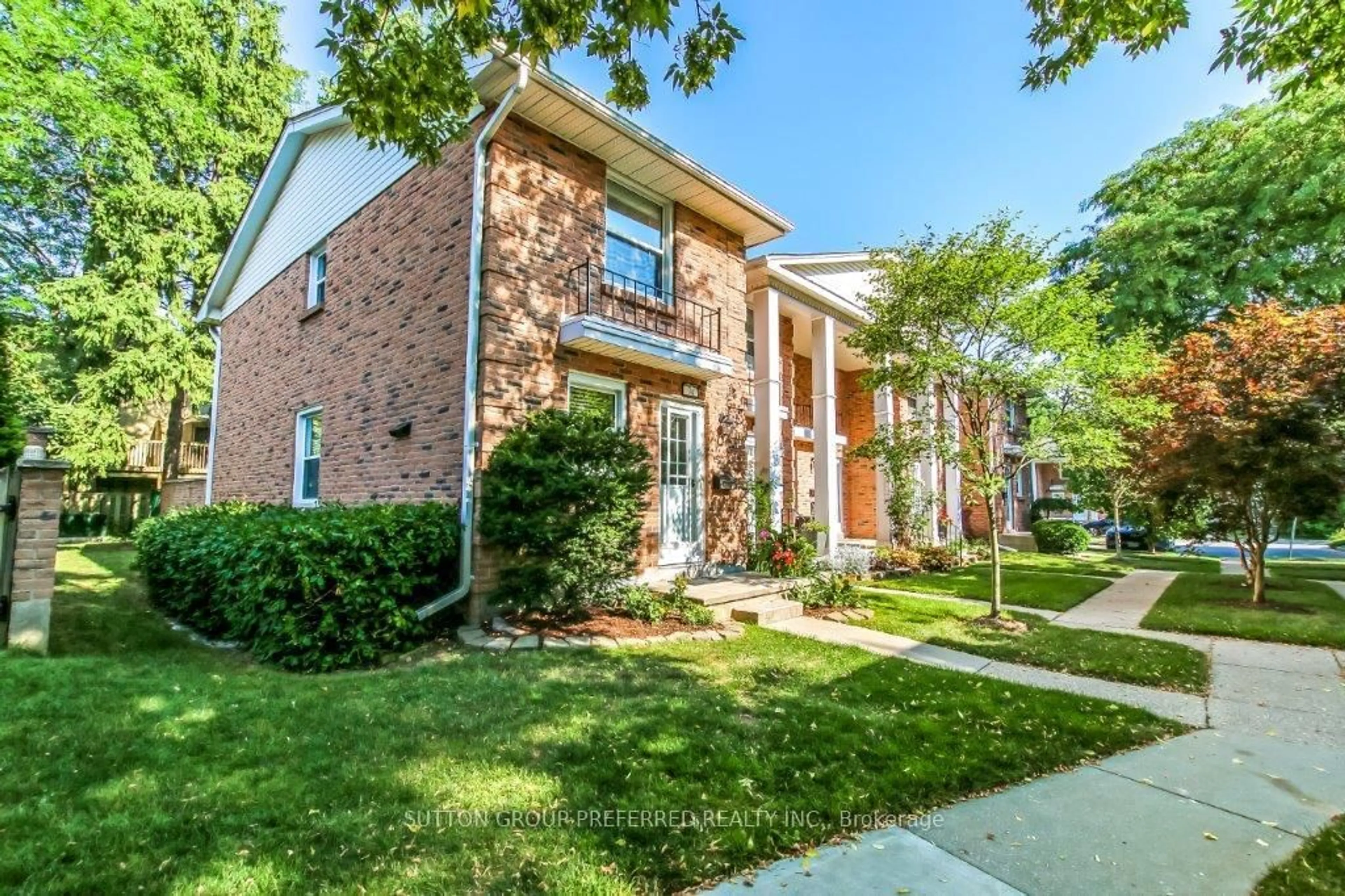 Home with brick exterior material, street for 1385 Commissioners Rd #74, London South Ontario N6K 1E2