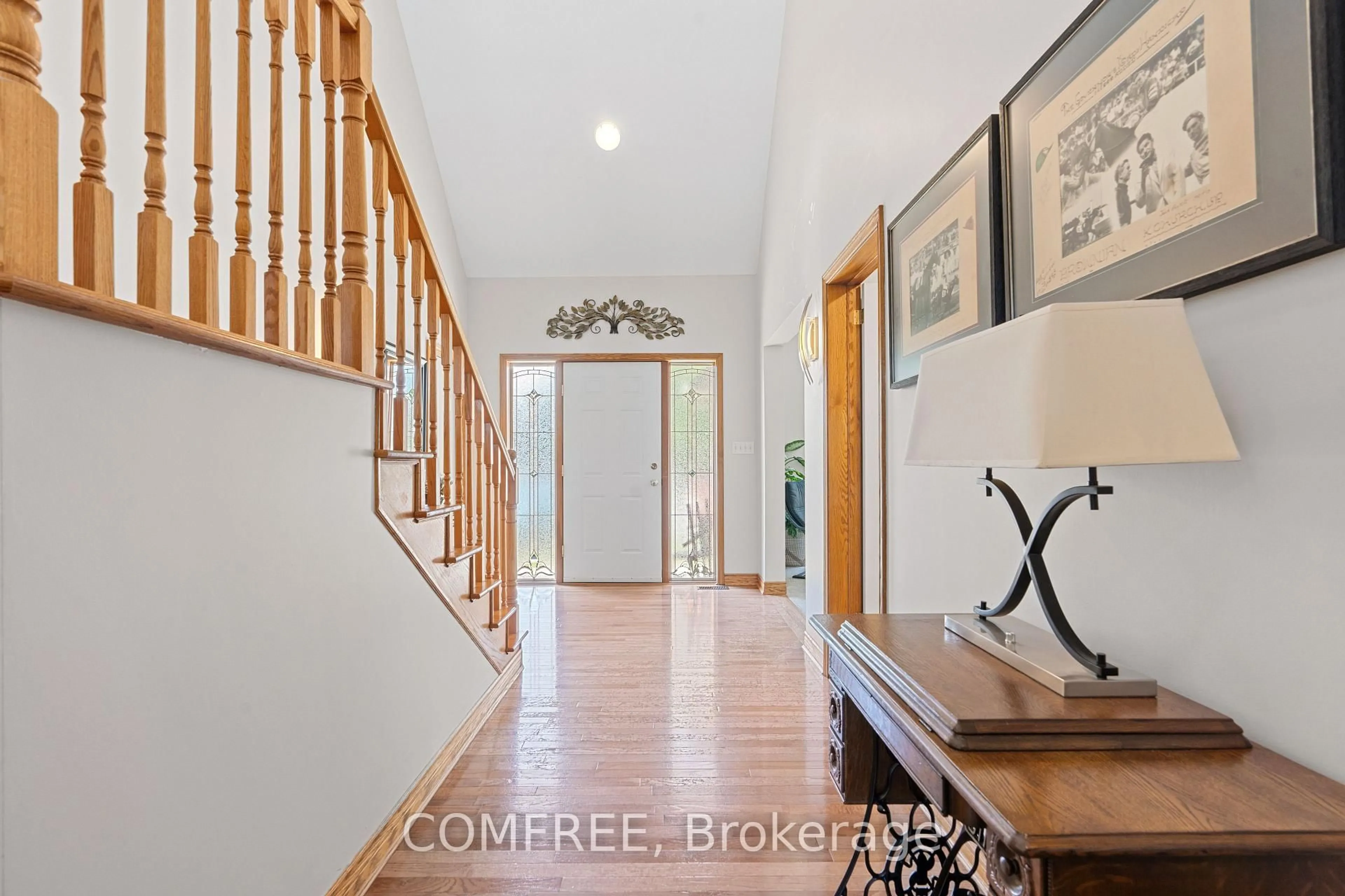 Indoor entryway for 4168 Dimambro Crt, Windsor Ontario N9G 2V2