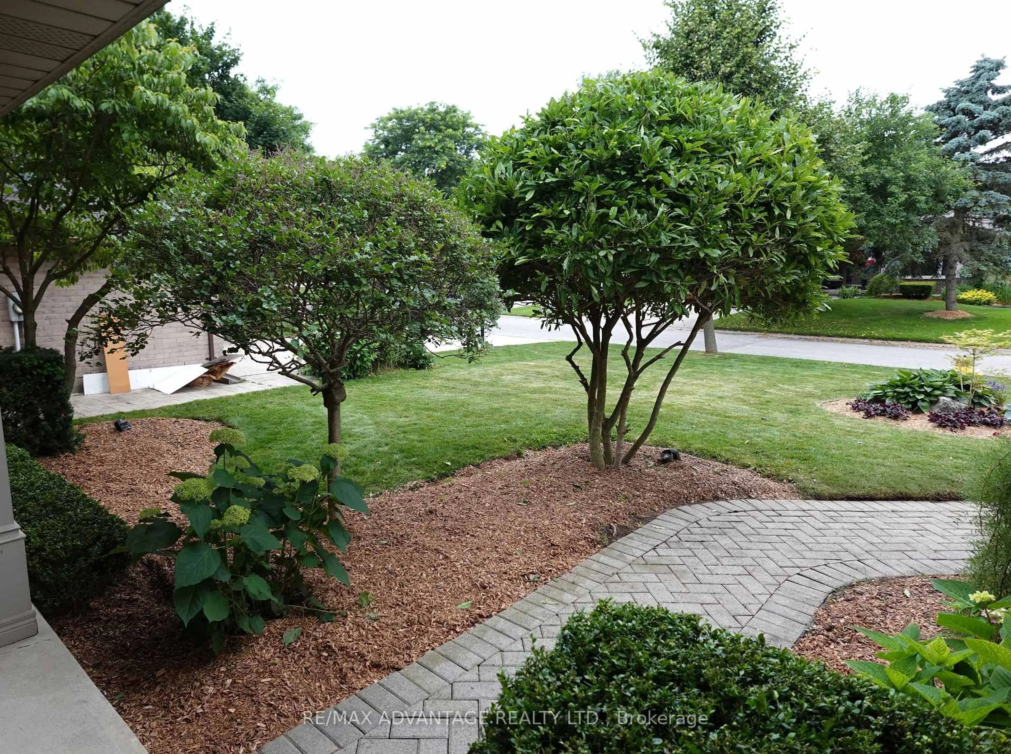 Patio, unknown for 1797 Phillbrook Crt, London North Ontario N5X 2Z3