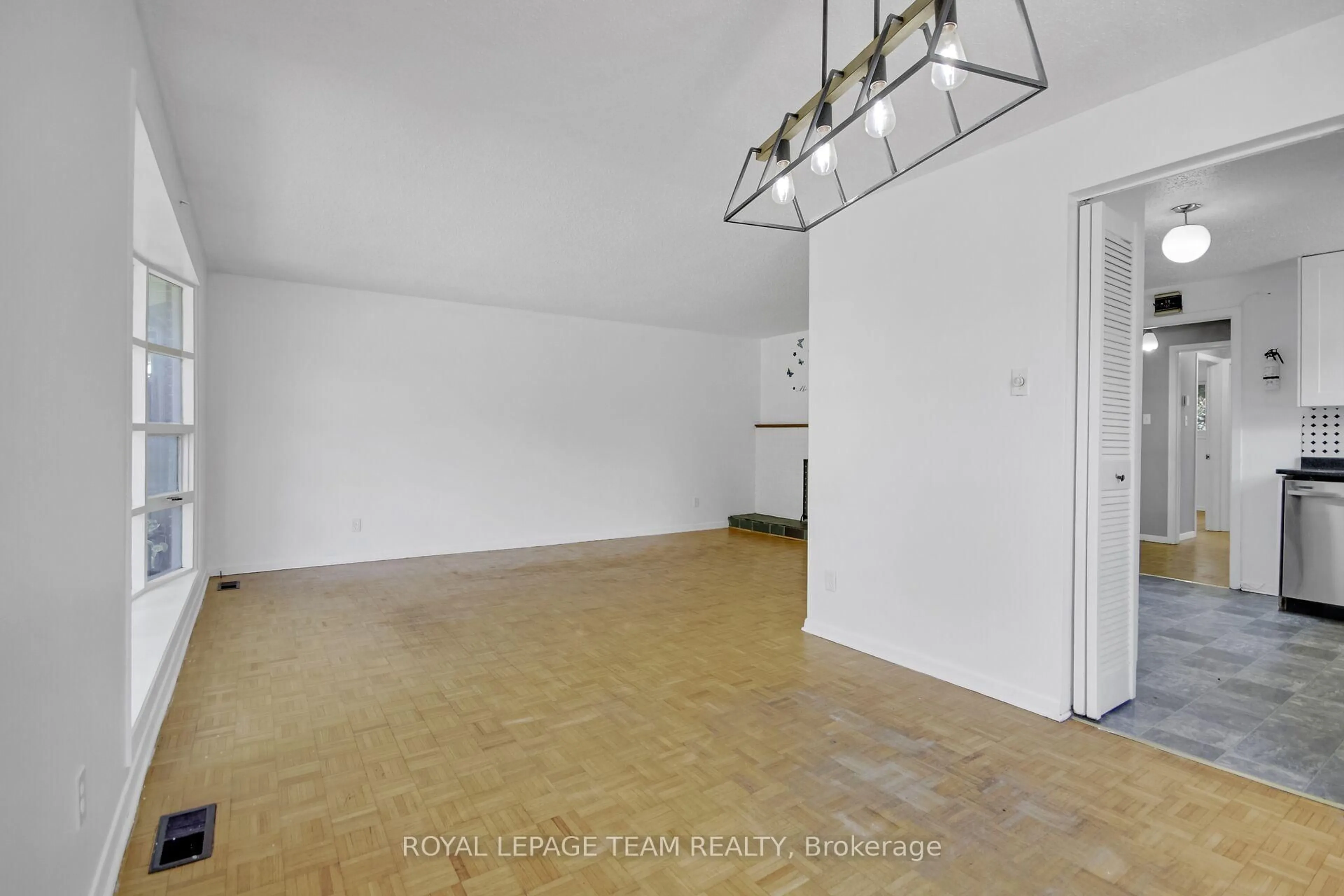 A pic of a room for 52 Bowhill Ave, Ottawa Ontario K2E 6S7