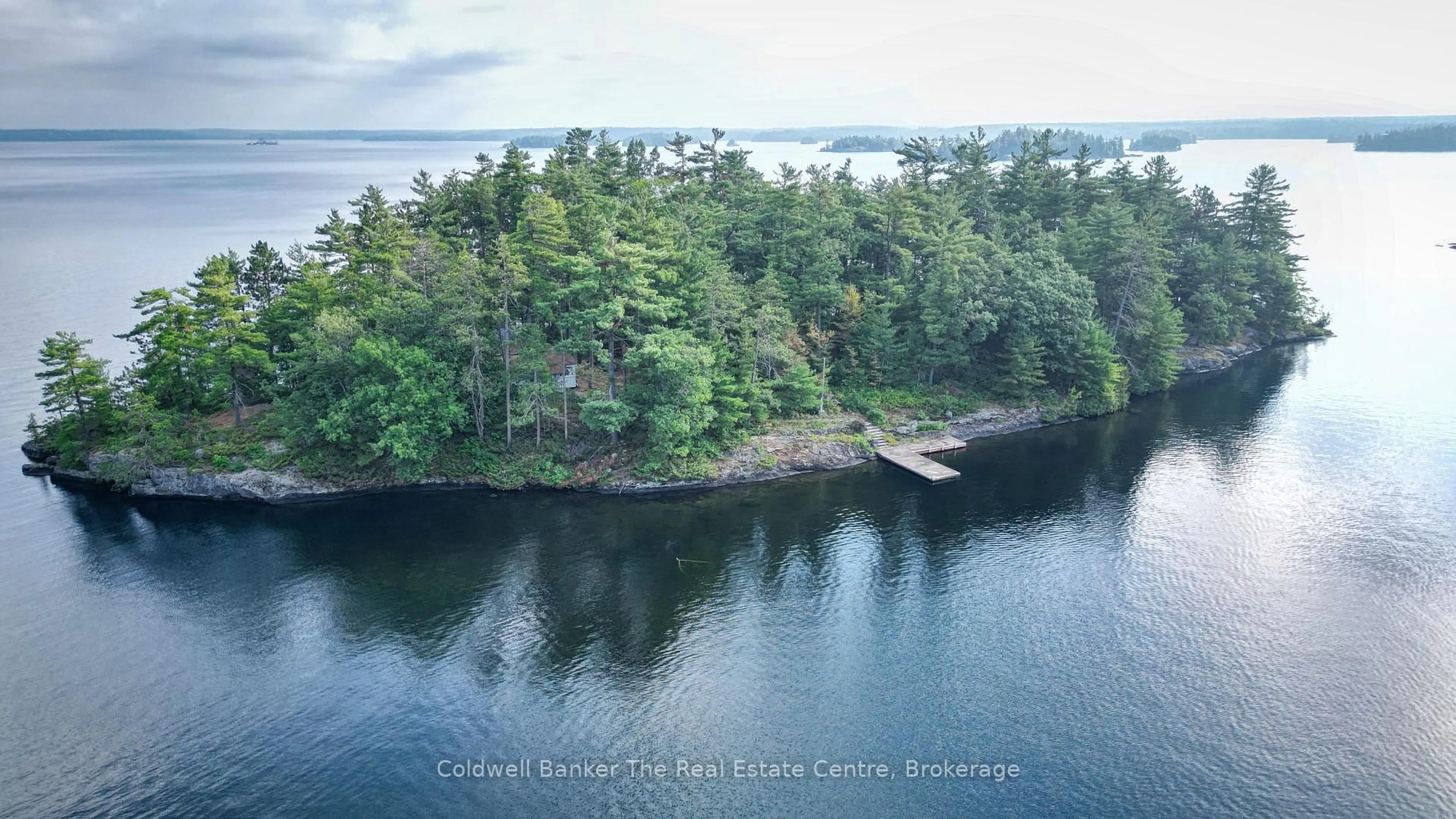 Blurry image for 1 Island 3LM Island, Gravenhurst Ontario P1P 1R2