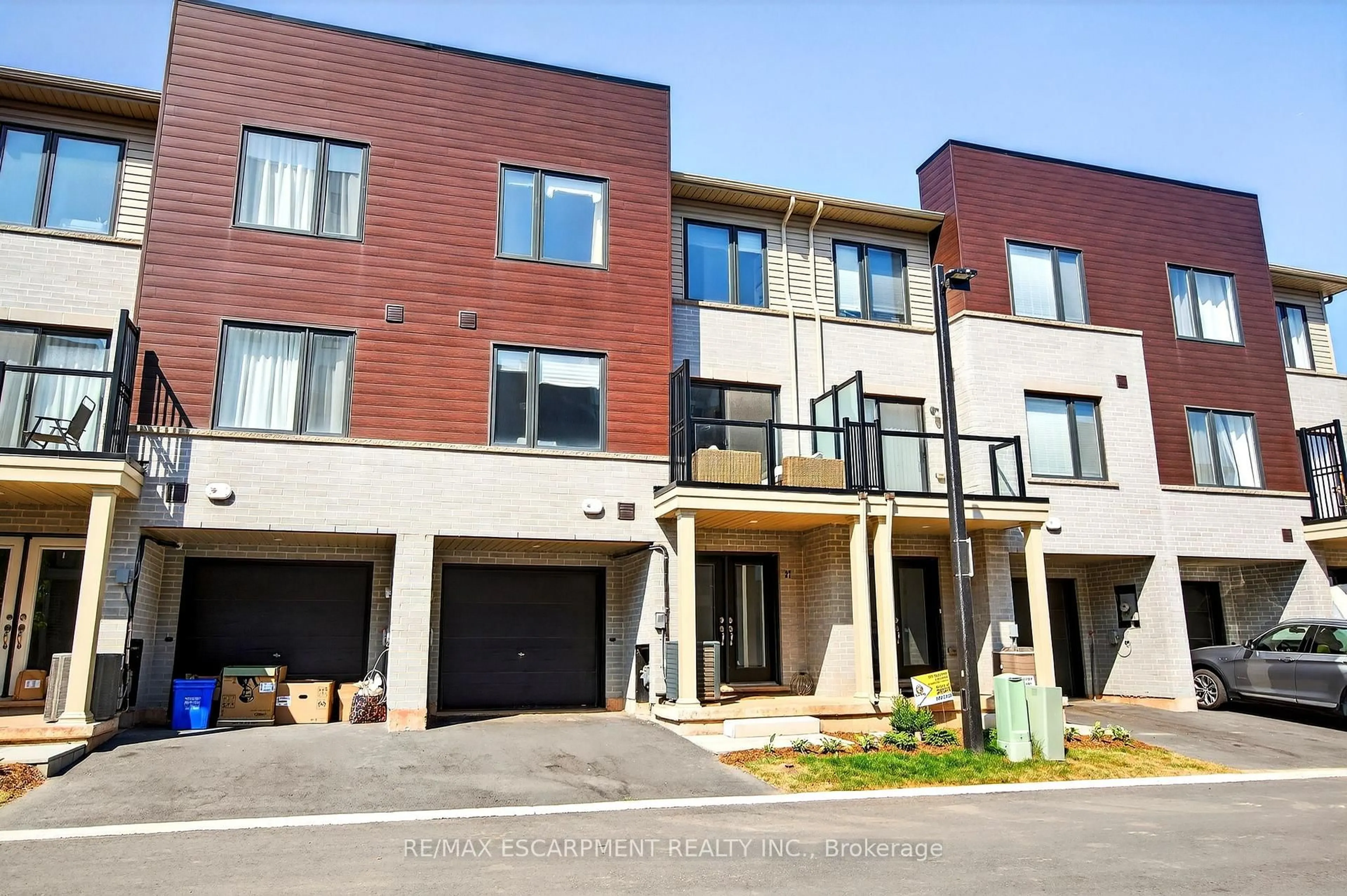 Unknown for 27 Dryden Lane, Hamilton Ontario L8H 0B6