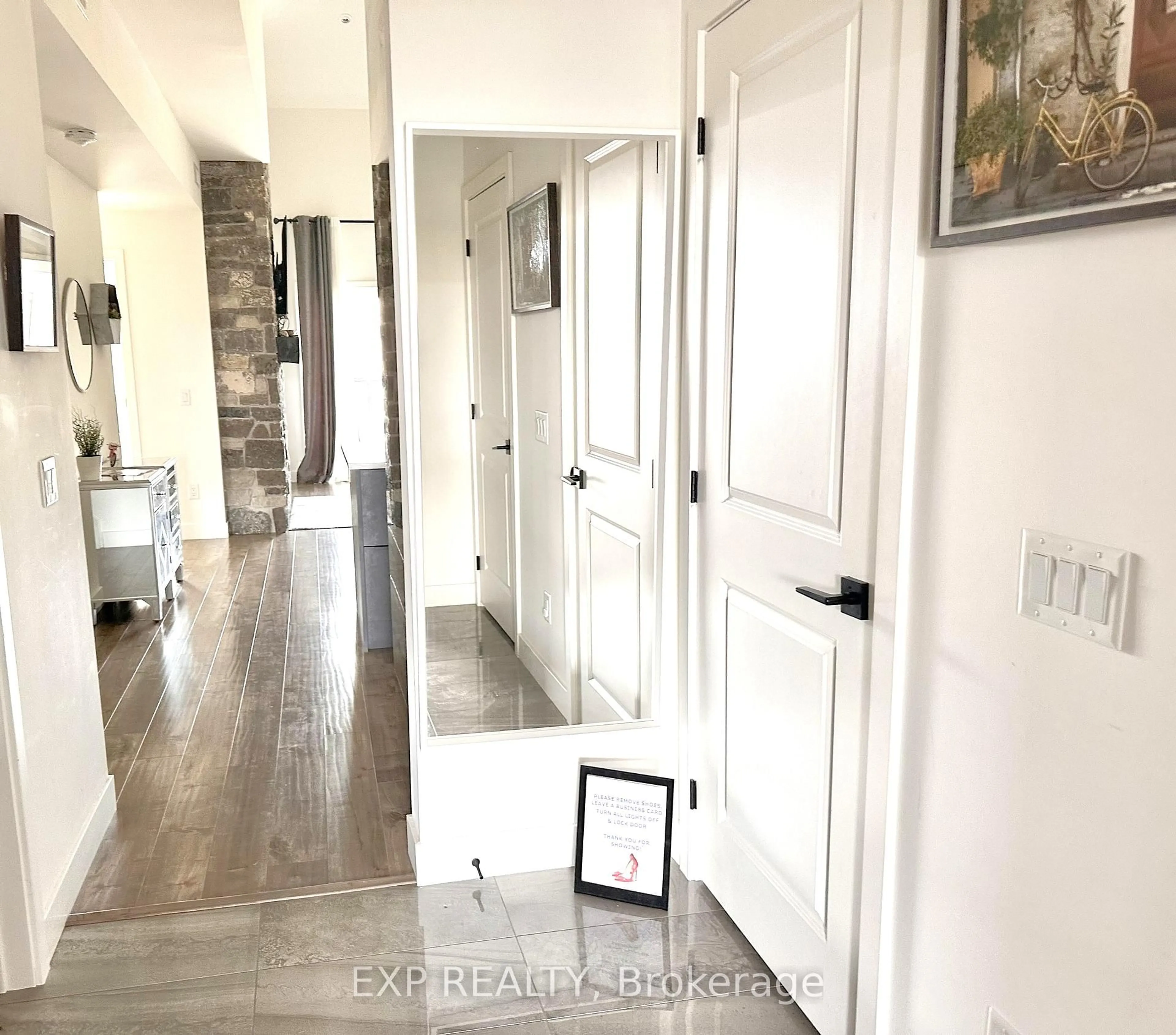 Indoor entryway for 10 Beausoleil Lane #303, Blue Mountains Ontario L9Y 2X5