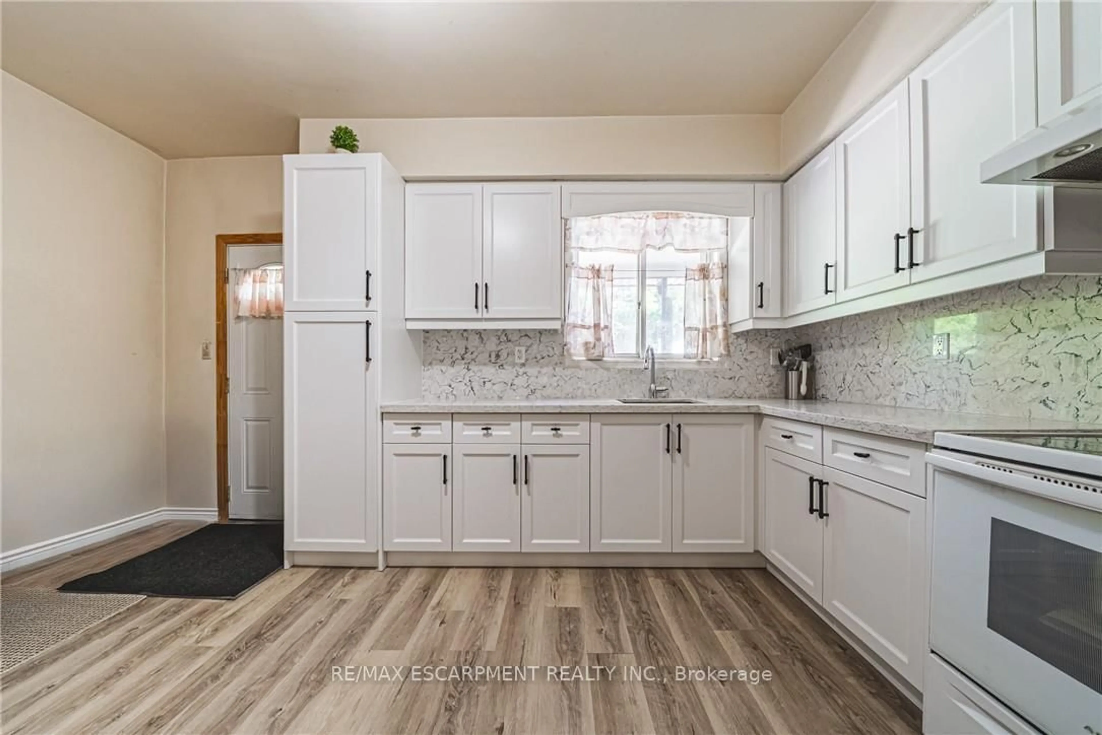 Unknown for 64 Kinrade Ave, Hamilton Ontario L8L 6L6
