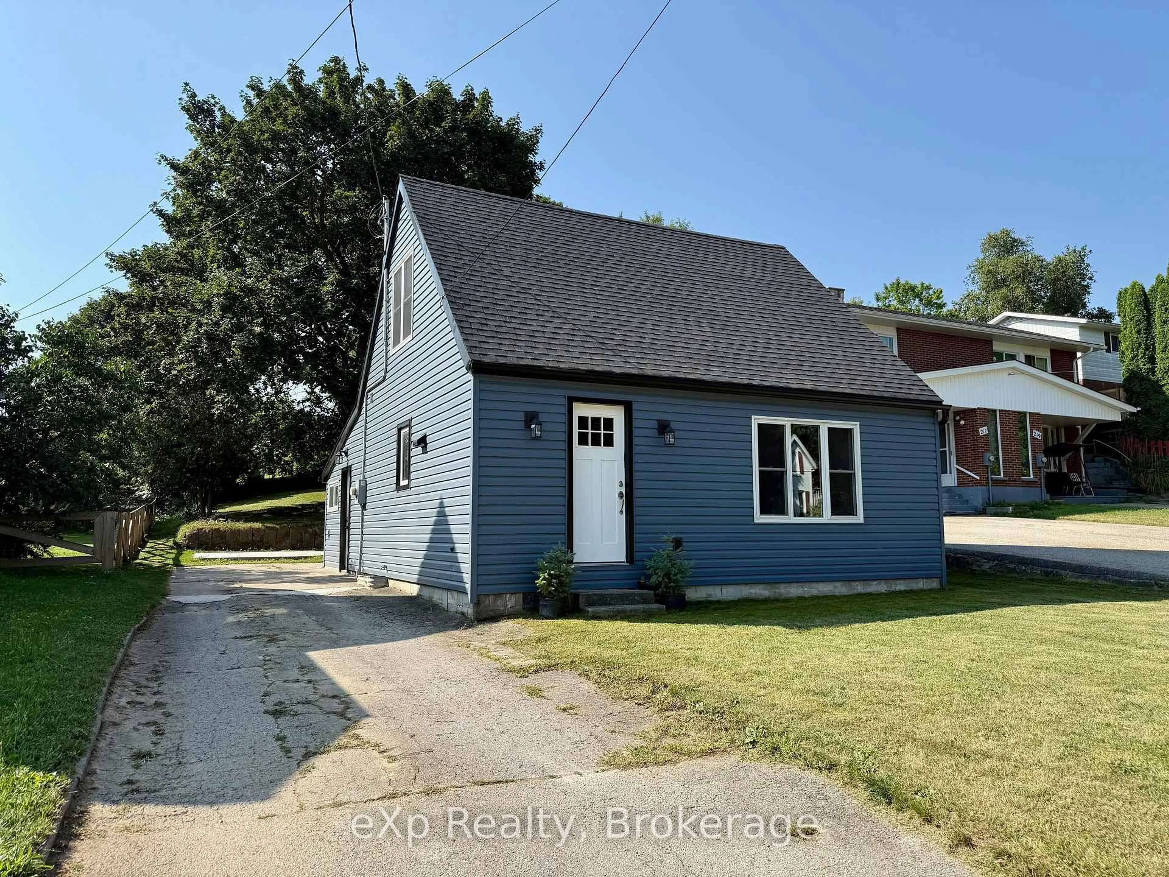 Unknown for 211 Elgin St, Brockton Ontario N0G 2V0