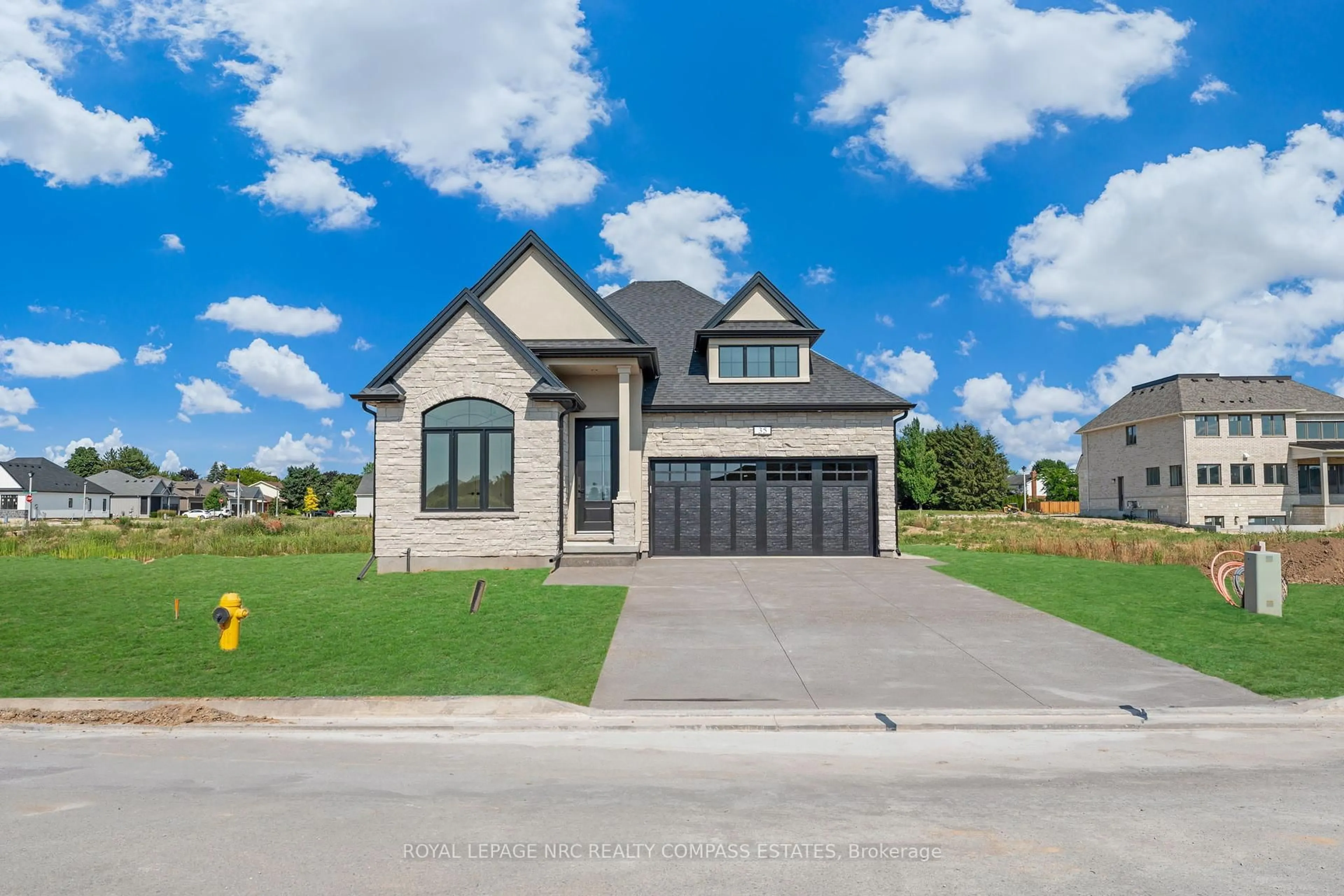 Home with brick exterior material, street for 35 Oakley Dr, Niagara-on-the-Lake Ontario L0S 1J0