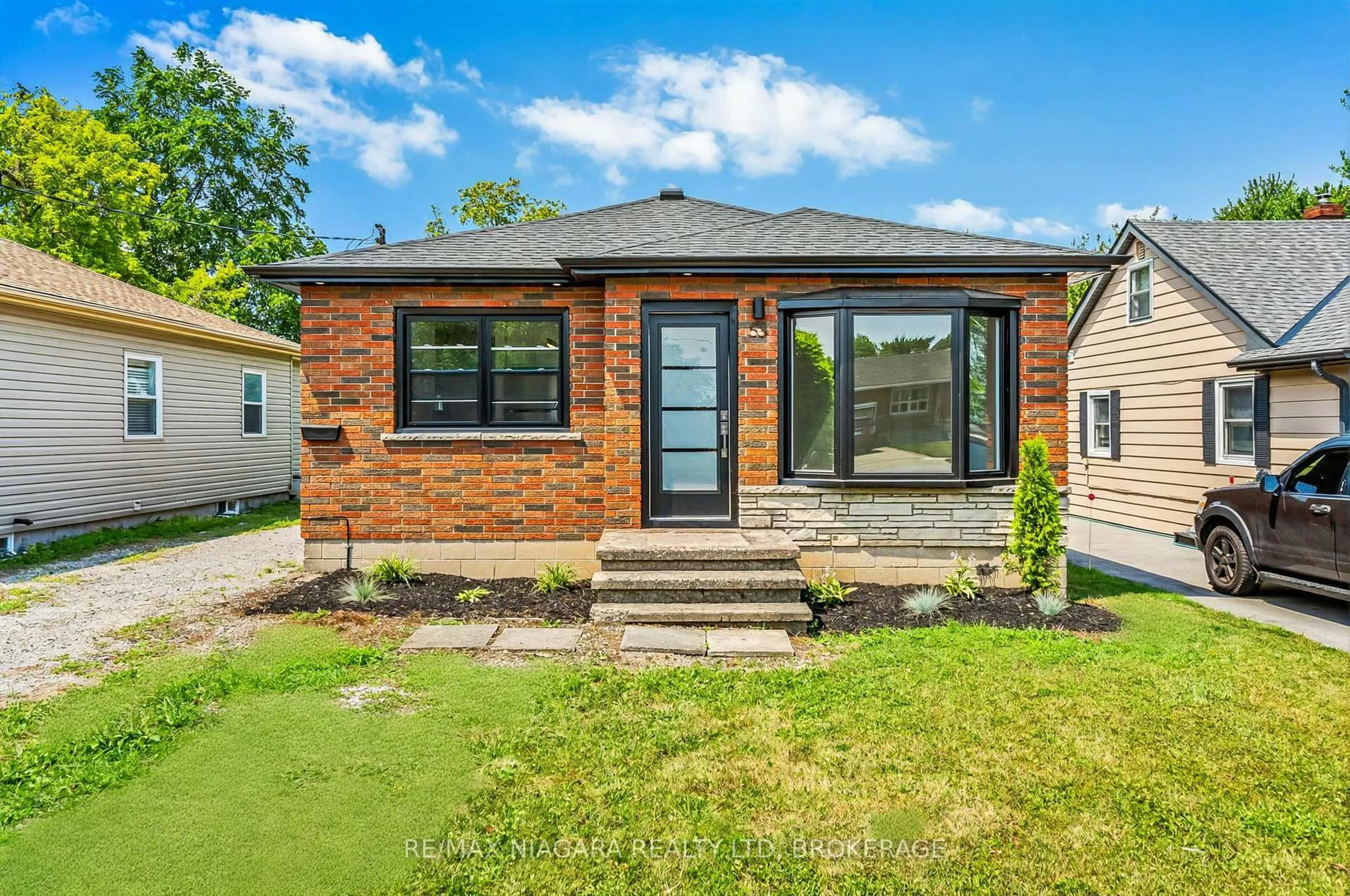 Home with brick exterior material, street for 53 Collier Rd, Thorold Ontario L2V 3S9