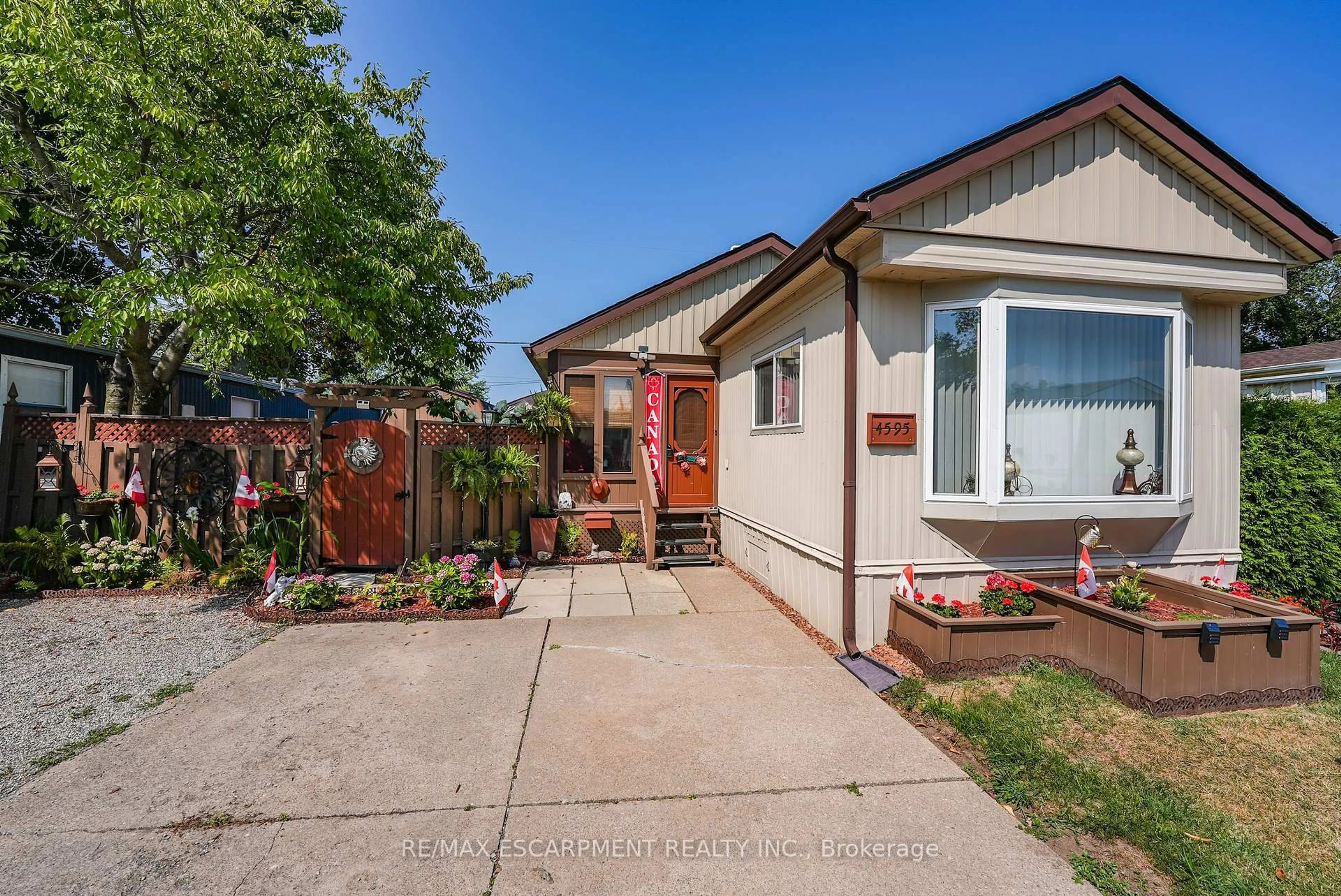 Unknown for 4595 Martha Lane, Lincoln Ontario L3J 0W1