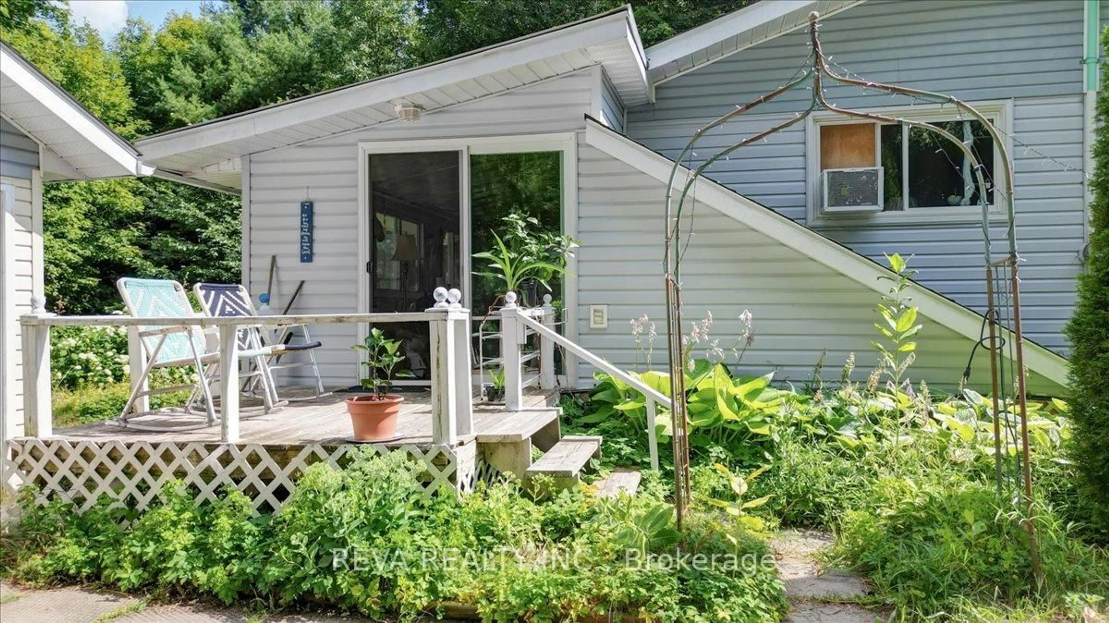 Patio, street for 22069 Highway 41 Highway, Denbigh Ontario K0H 1L0